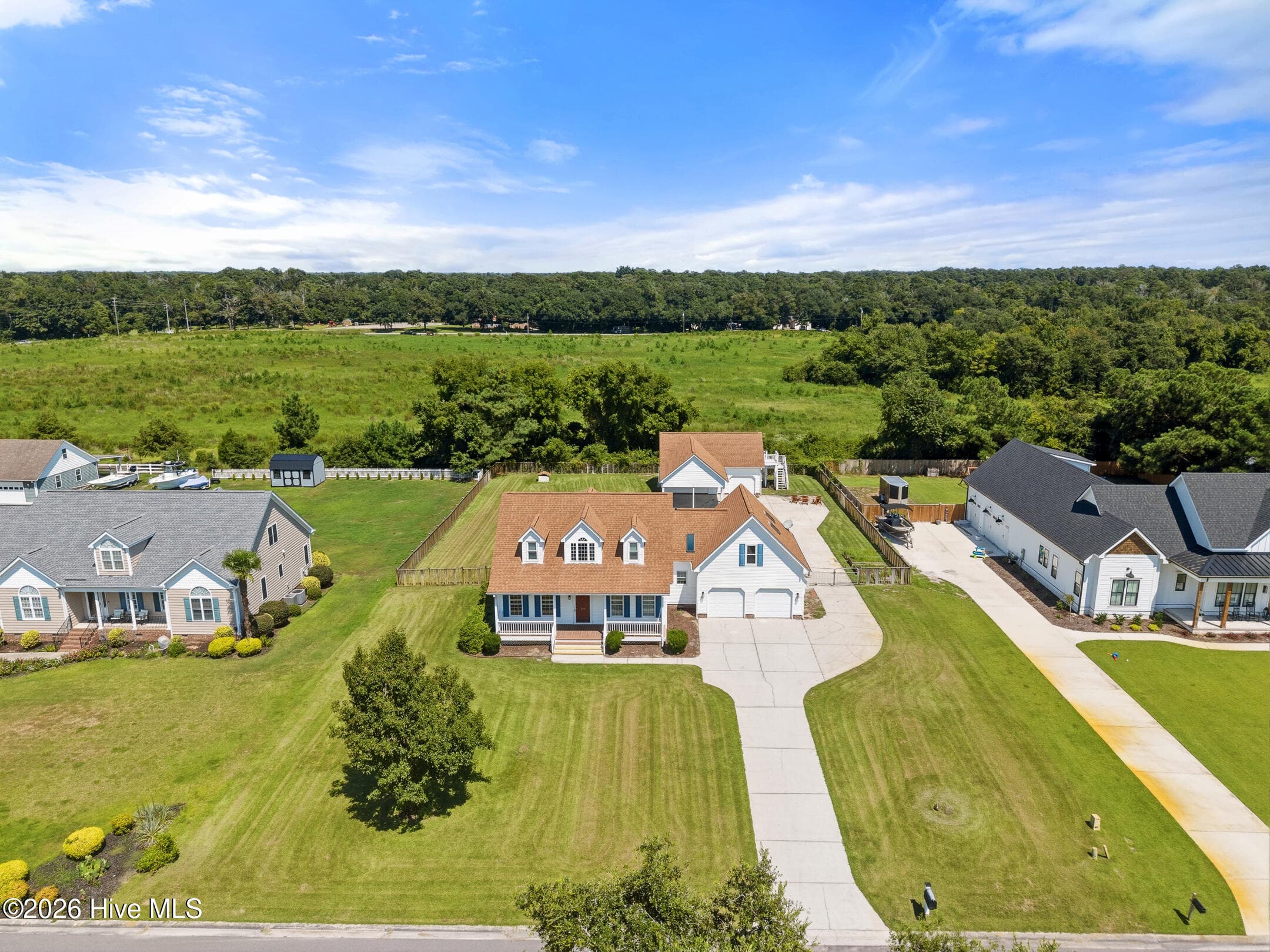 Single Family Residence at 117 Middle Point Road, Hampstead, NC 28443, photo 5 of 86
