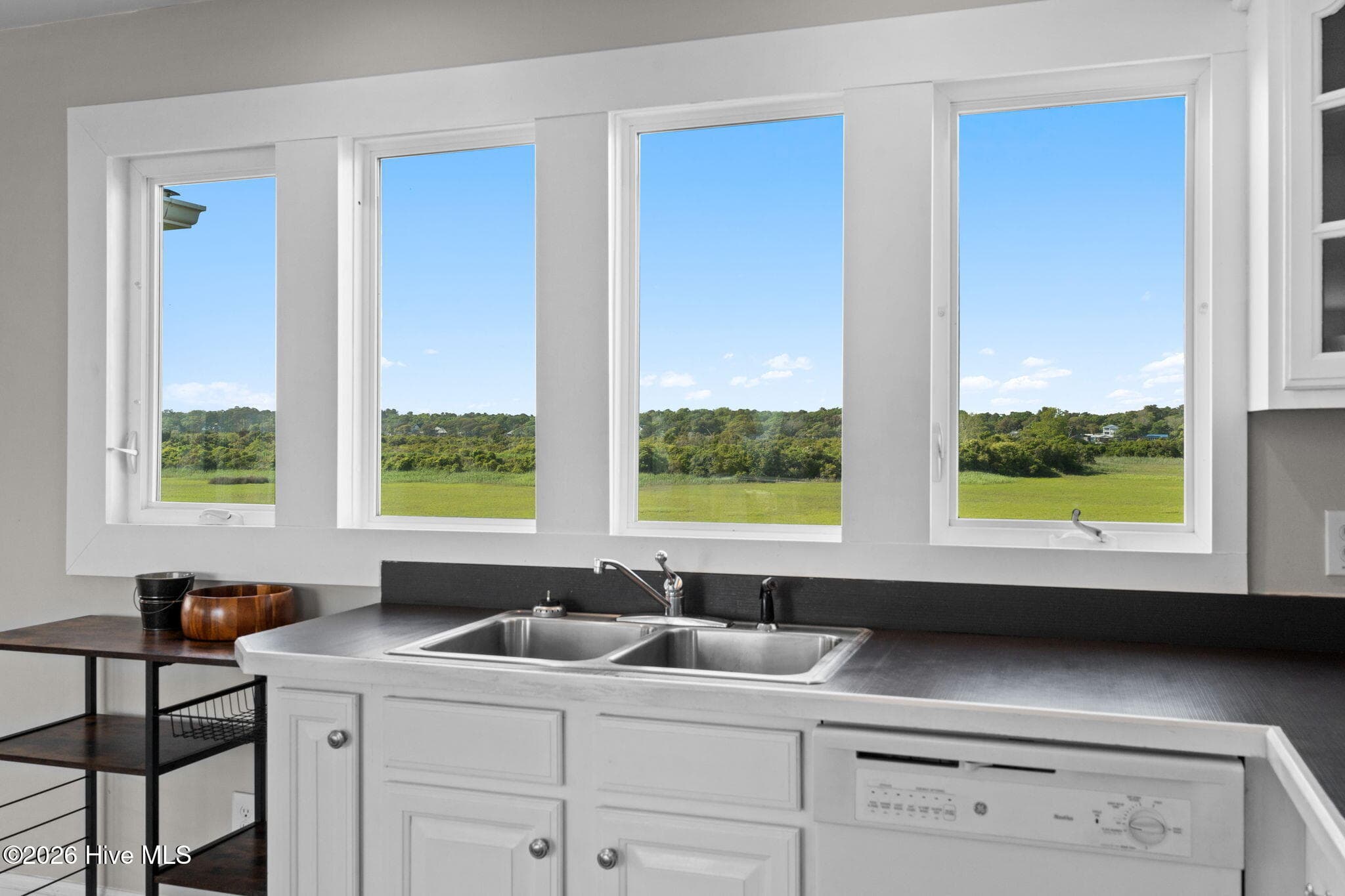 Single Family Residence at 598 Ocean Boulevard W, Holden Beach, NC 28462, photo 19 of 68