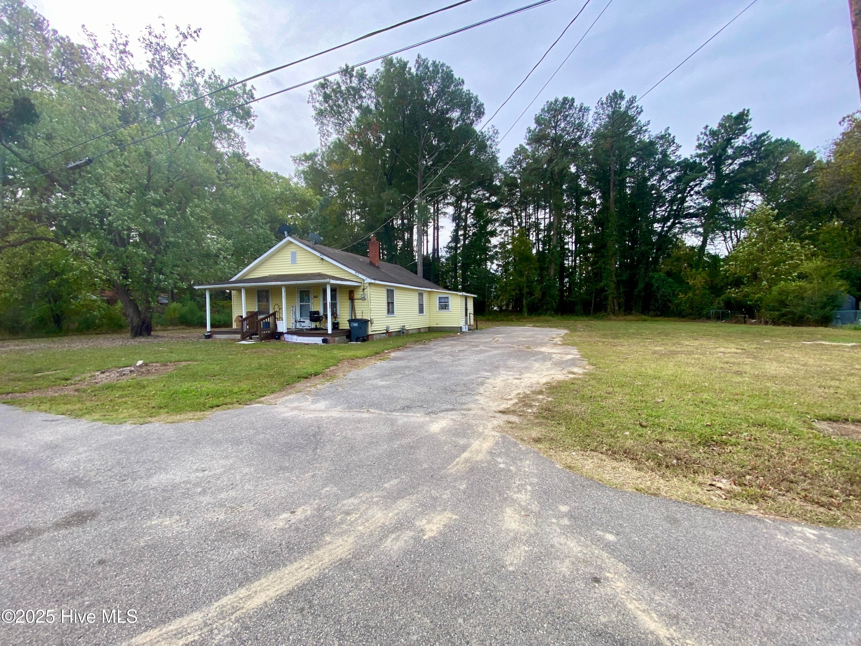 Single Family Residence at 1147 Allen Street, Rocky Mount, NC 27803, photo 4 of 6