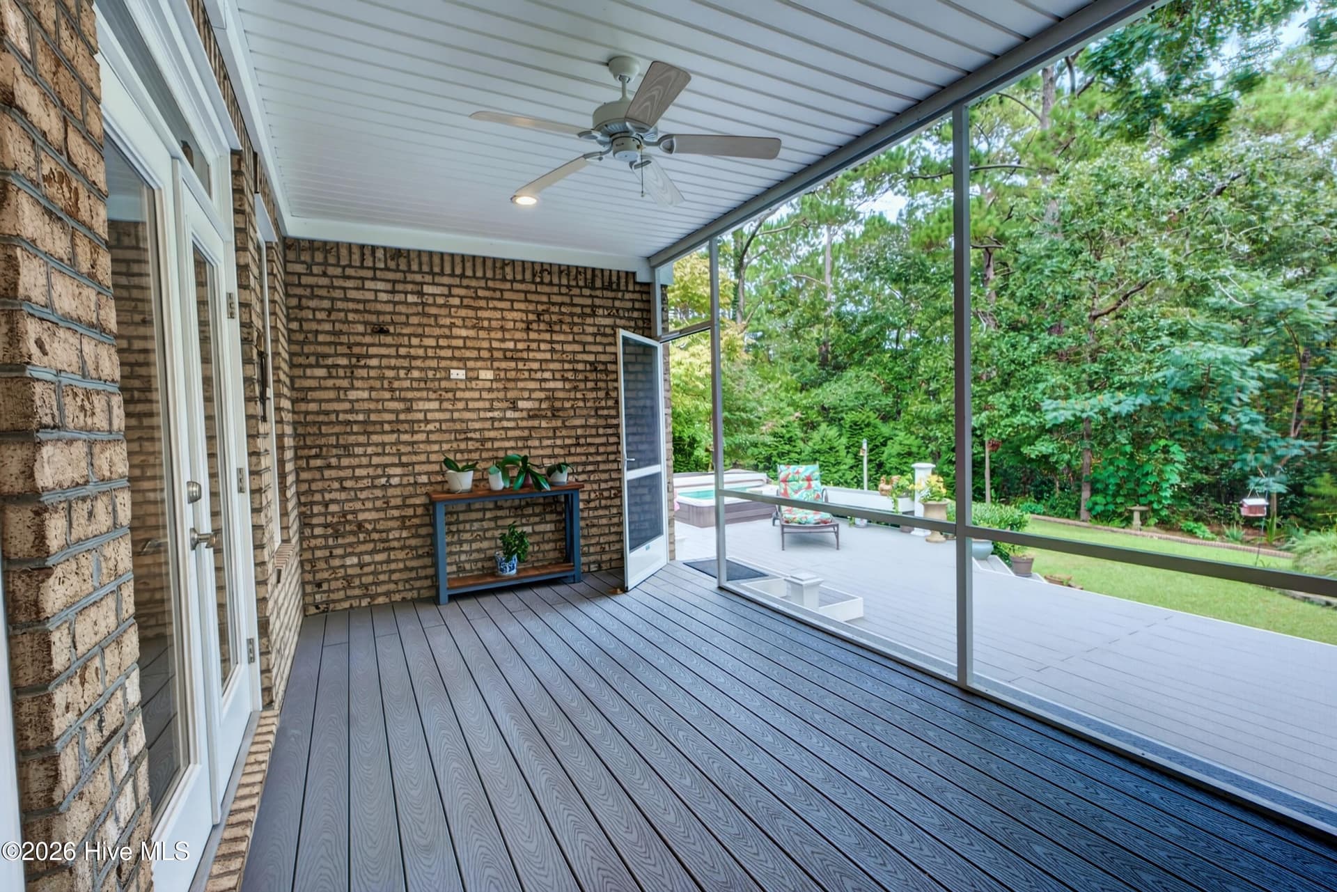 screened porch - 101 Beaumont Circle, Hampstead, NC 28443