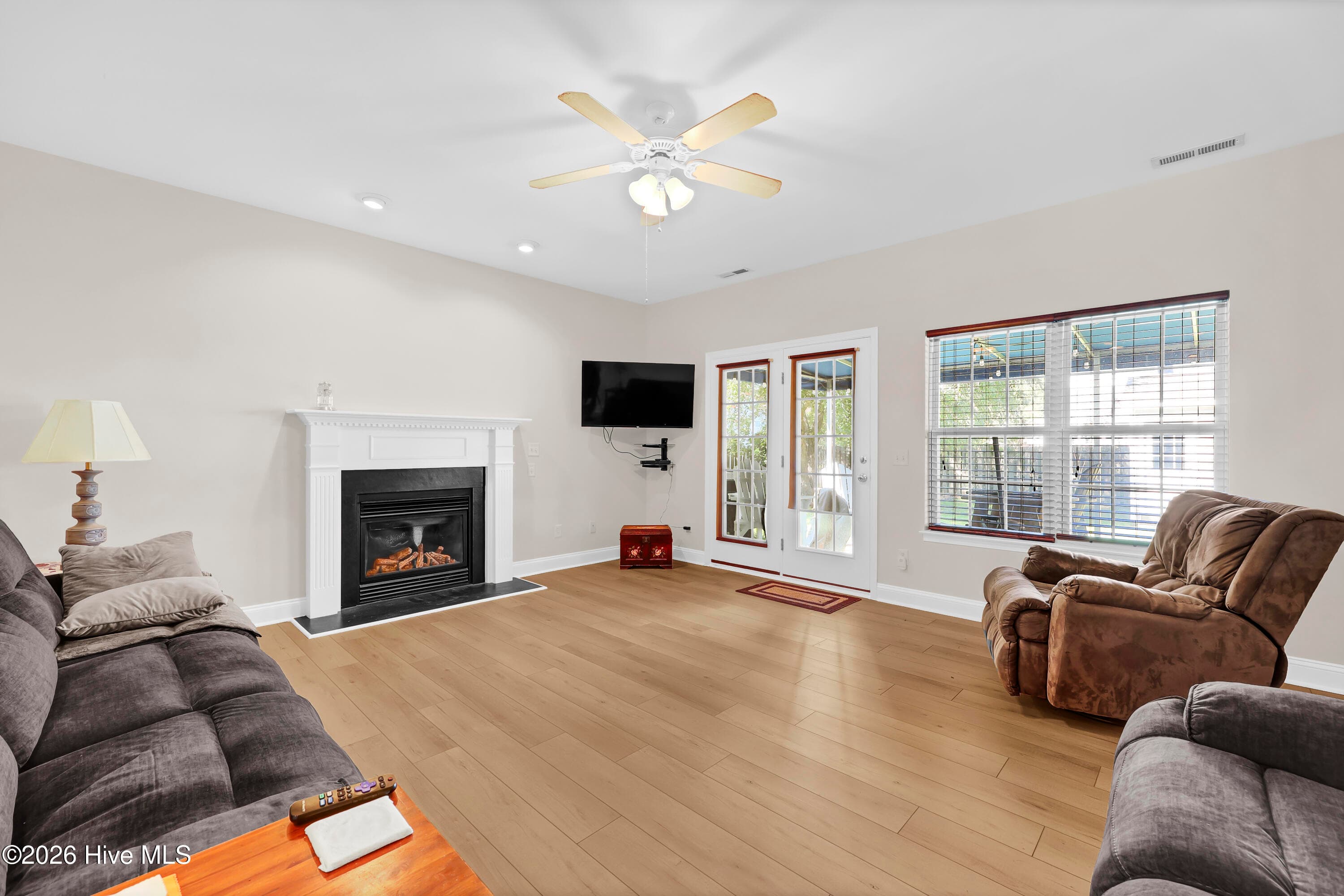 Single Family Residence at 6319 Shire Lane, Wilmington, NC 28411, photo 14 of 37