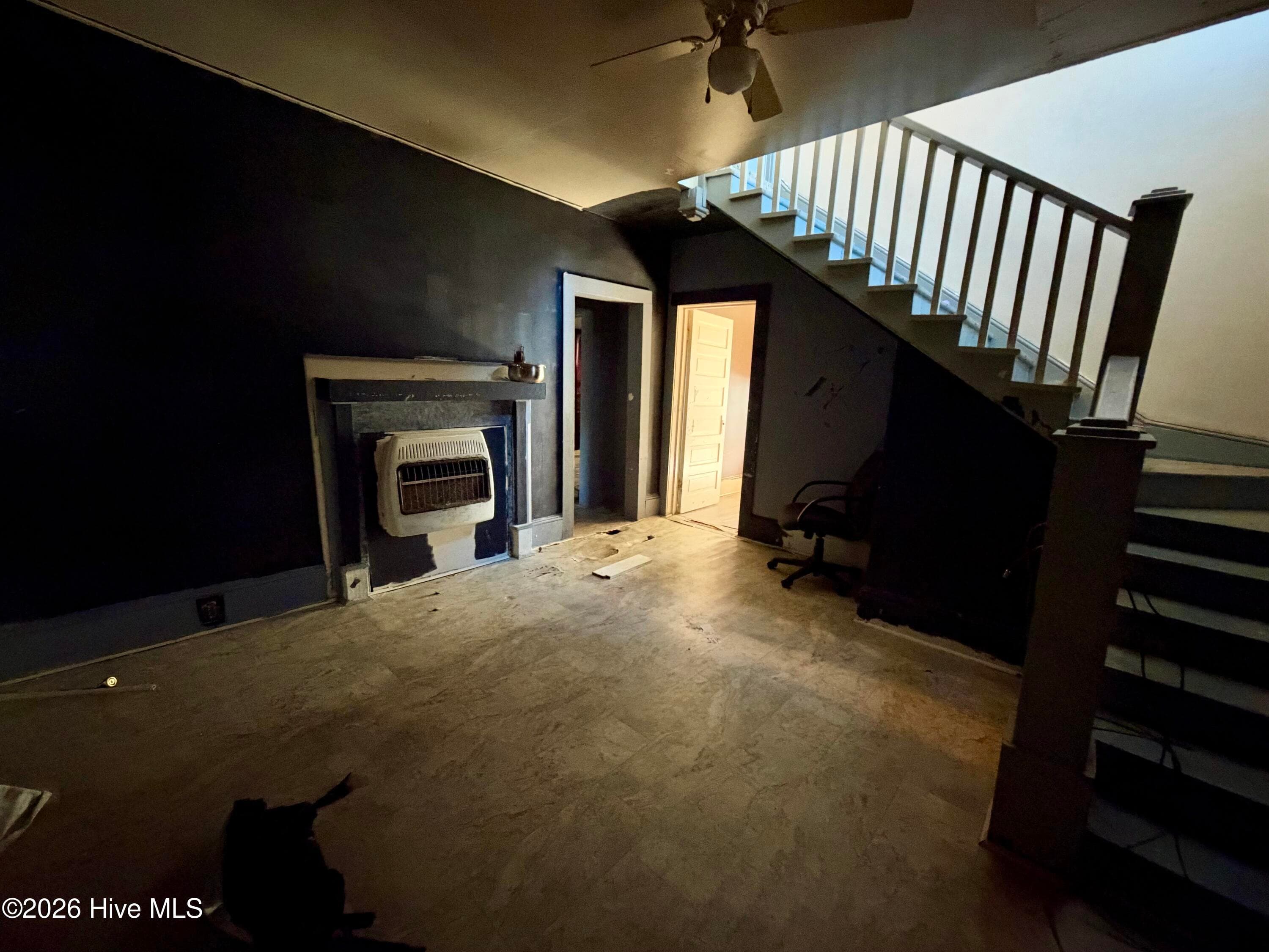 Duplex at 507 Warren Street, Williamston, NC 27892, photo 14 of 25