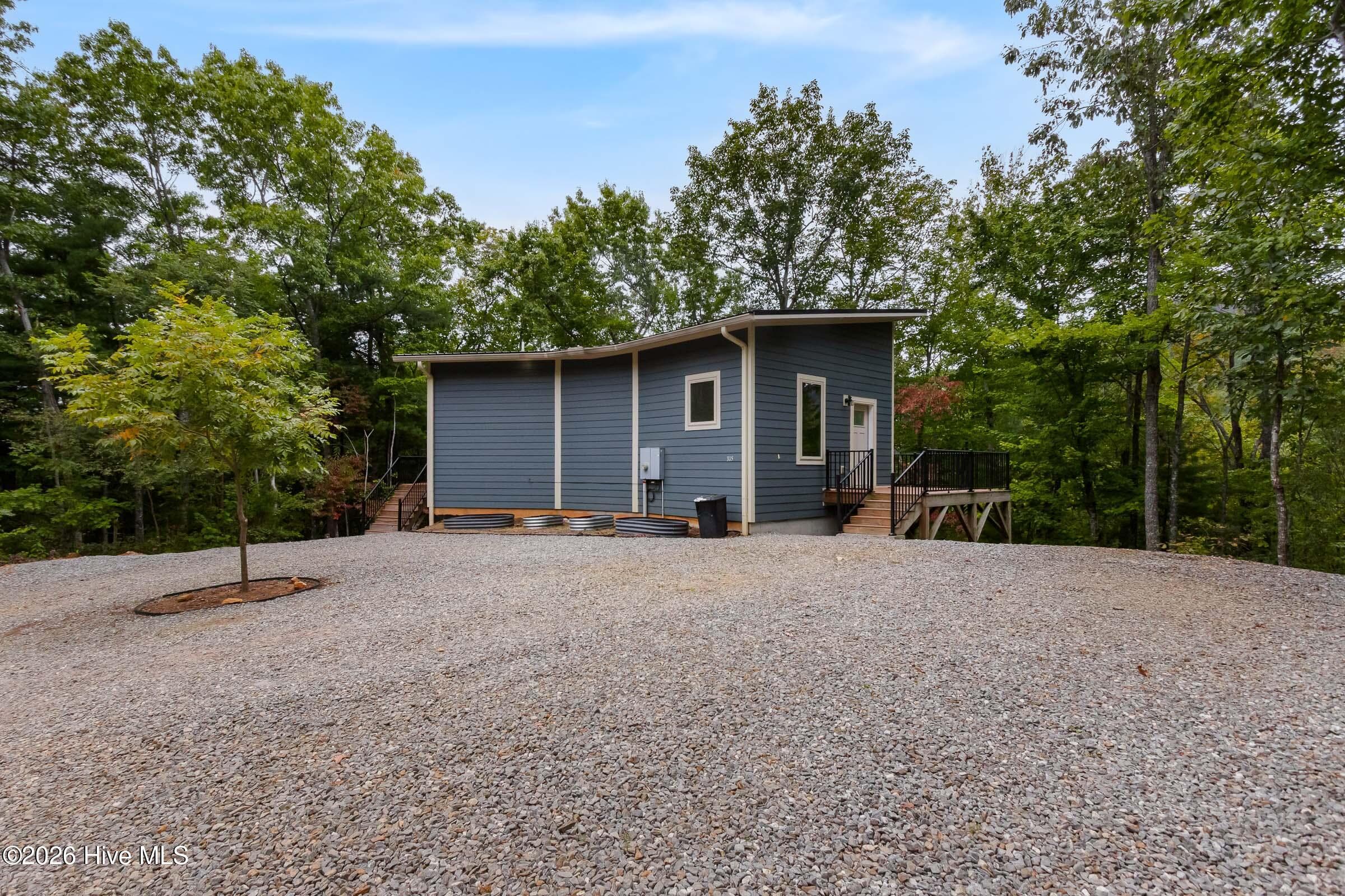 Single Family Residence at 315 Peachtree Mountain Estates Road, Murphy, NC 28906, photo 2 of 51