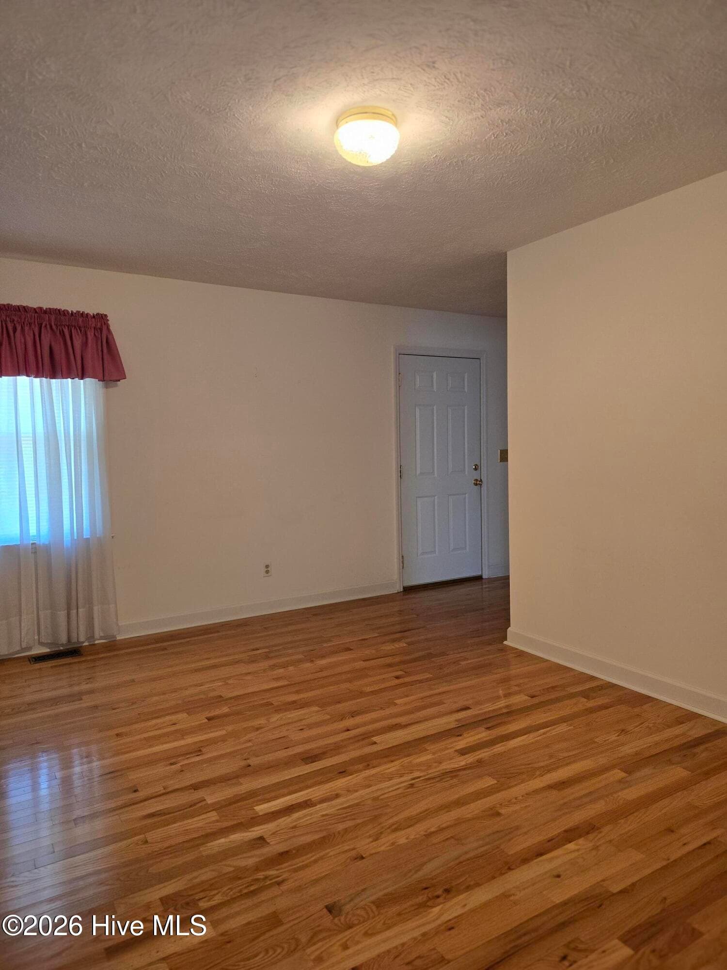 Master Suite - 214 E Bladen Street, Bladenboro, NC 28320