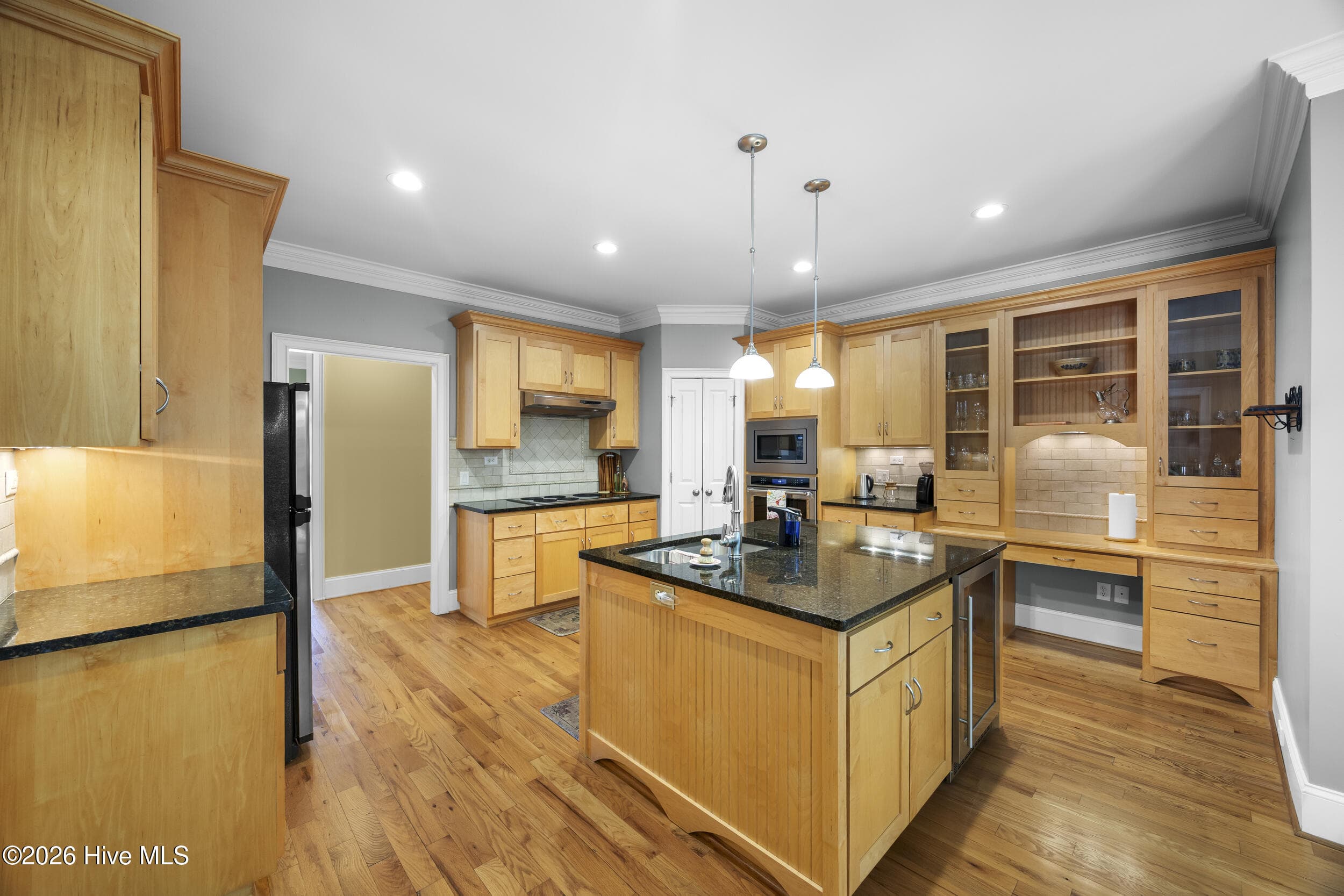 Single Family Residence at 8762 Ramsbury Way, Wilmington, NC 28411, photo 9 of 40