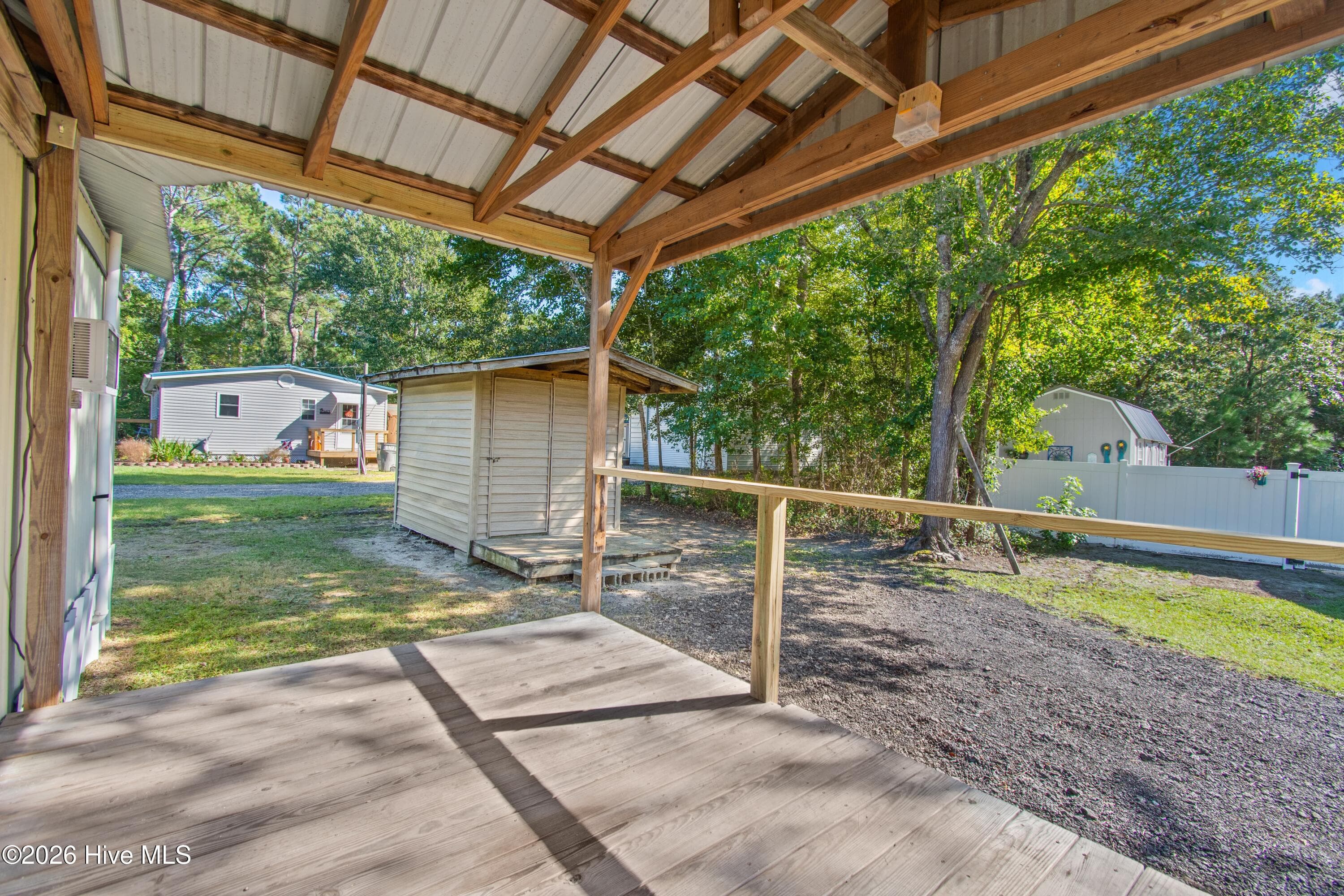 Manufactured Home at 1471 Pine Tree Circle SW, Supply, NC 28462, photo 18 of 23