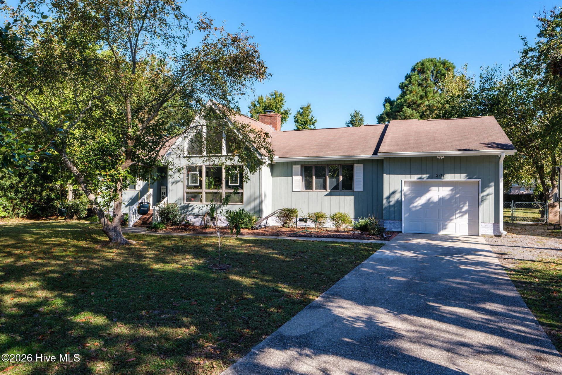 Single Family Residence at 207 Oak Ridge Drive, Edenton, NC 27932, photo 2 of 43