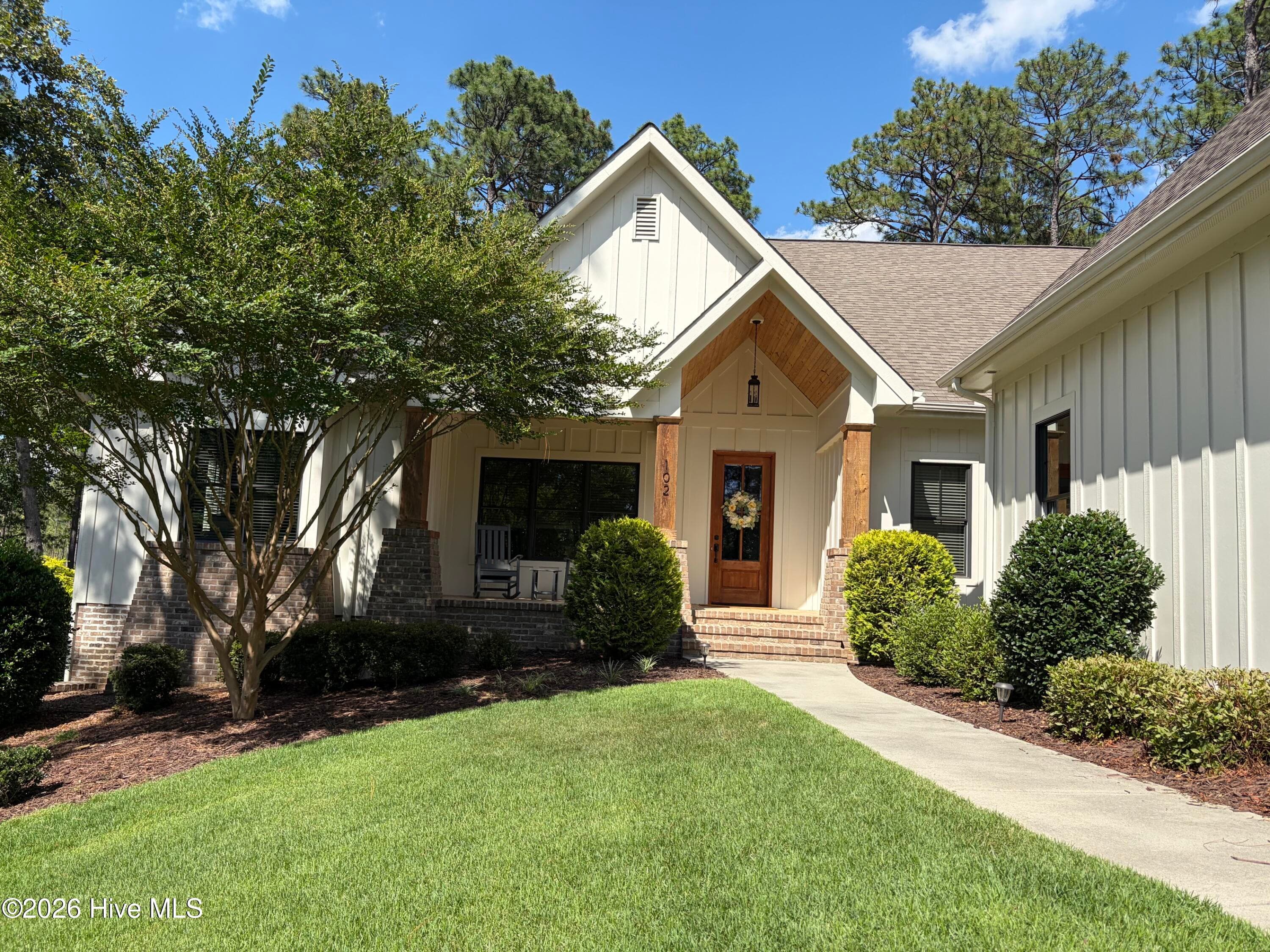 Single Family Residence at 102 Greystones Court, Pinehurst, NC 28374, photo 2 of 65