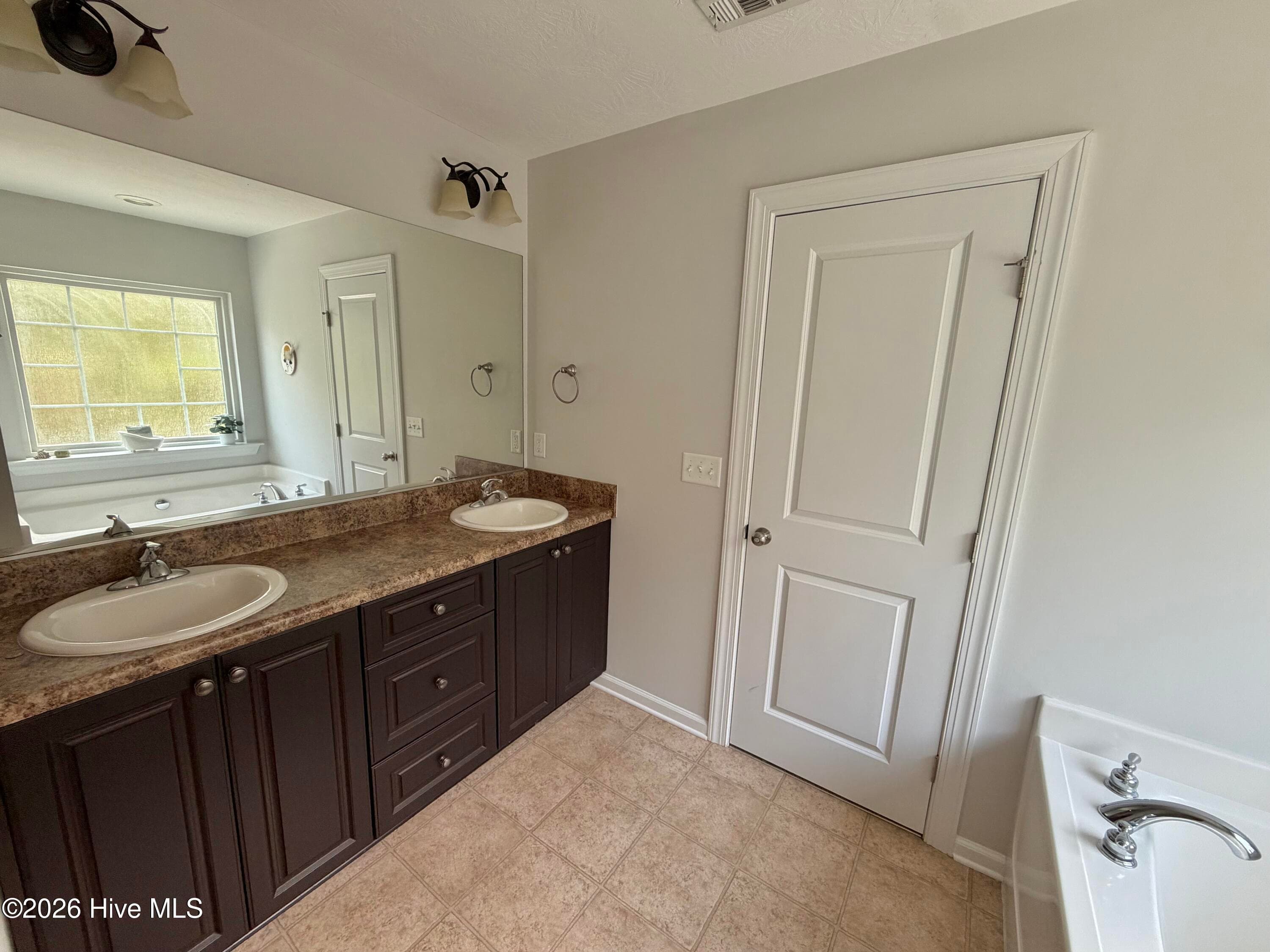 Single Family Residence at 1028 Lancaster Way, Grovetown, GA 30813, photo 5 of 5