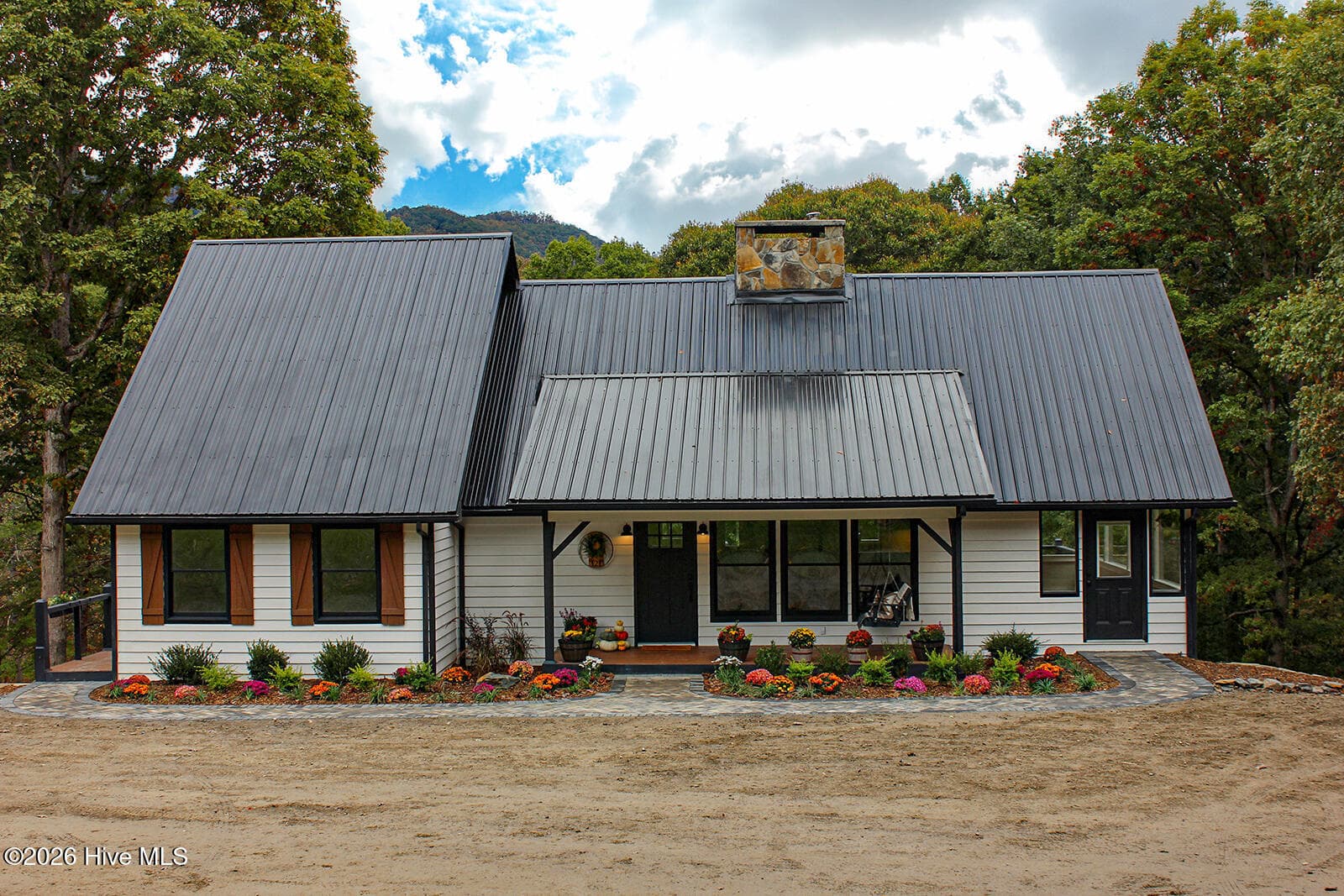 121 Wolfcreek Road, Murphy, NC 28906