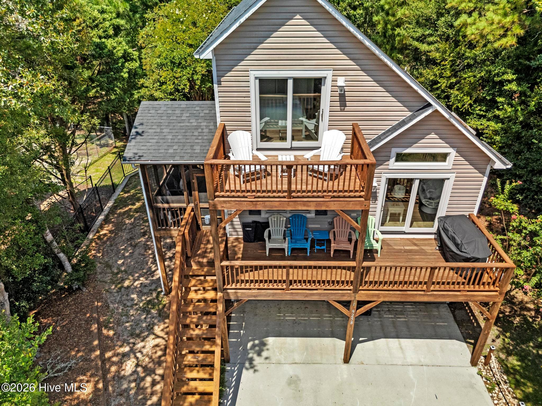 Single Family Residence at 9258 Osprey Ridge Drive, Emerald Isle, NC 28594, photo 3 of 49
