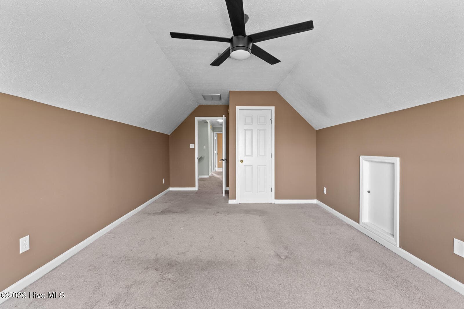 Single Family Residence at 101 New Castle Drive, Jacksonville, NC 28540, photo 17 of 33