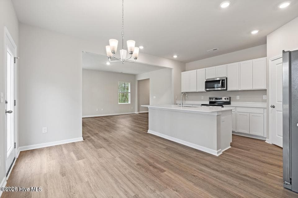 Single Family Residence at 1108 Crows Nest Court, New Bern, NC 28560, photo 4 of 19