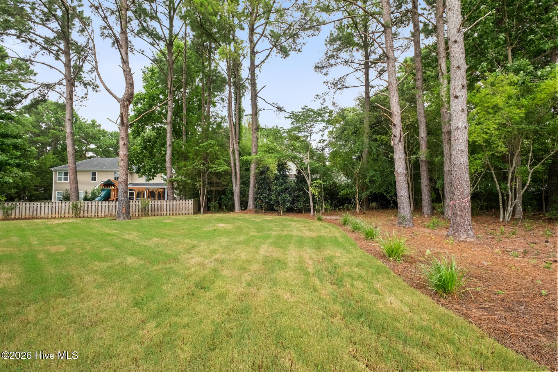 Single Family Residence at 77 Iris Way, Hampstead, NC 28443, photo 6 of 6