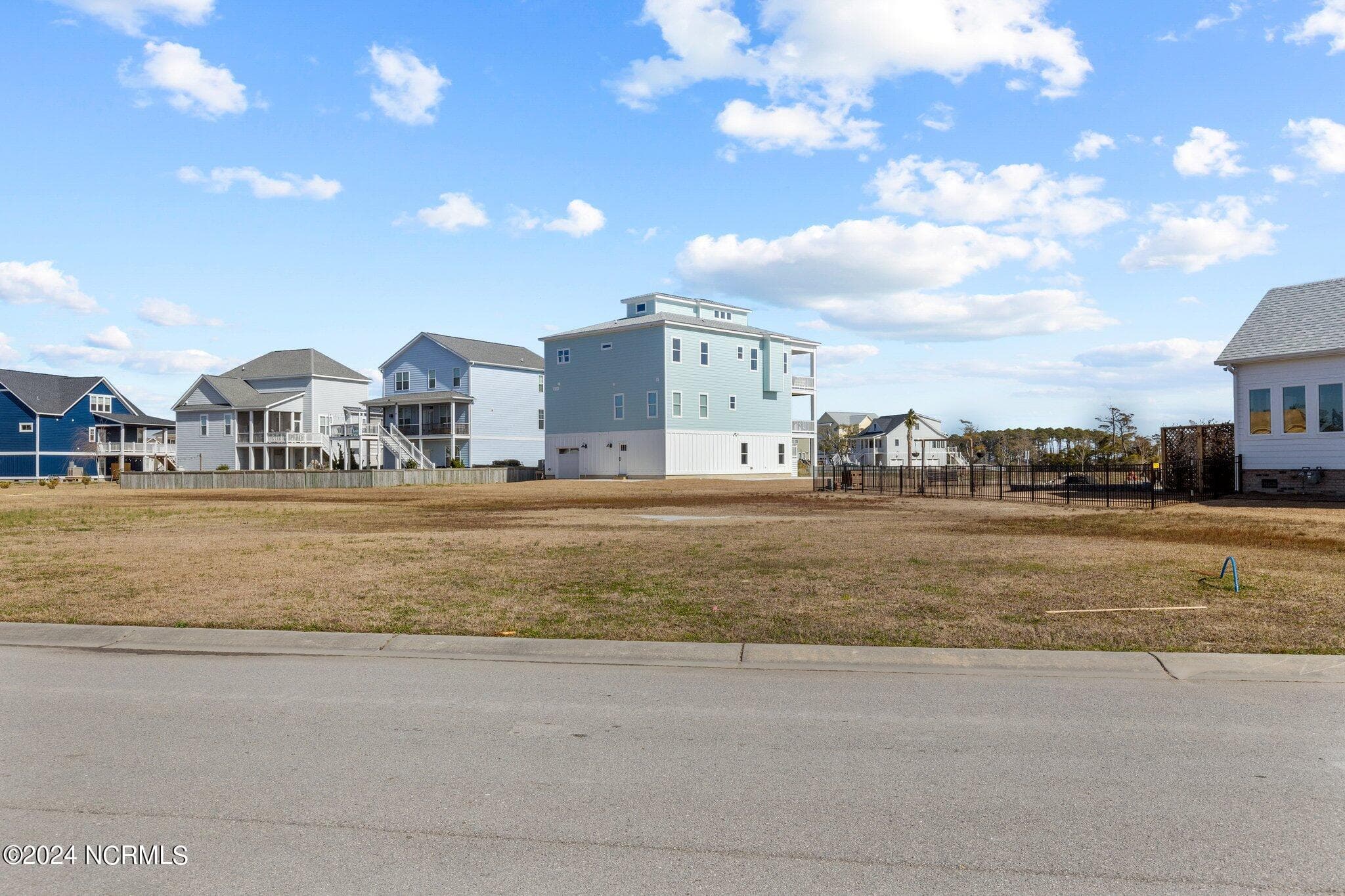 Street View - 1302 L17 Fathom Way, Morehead City, NC 28557