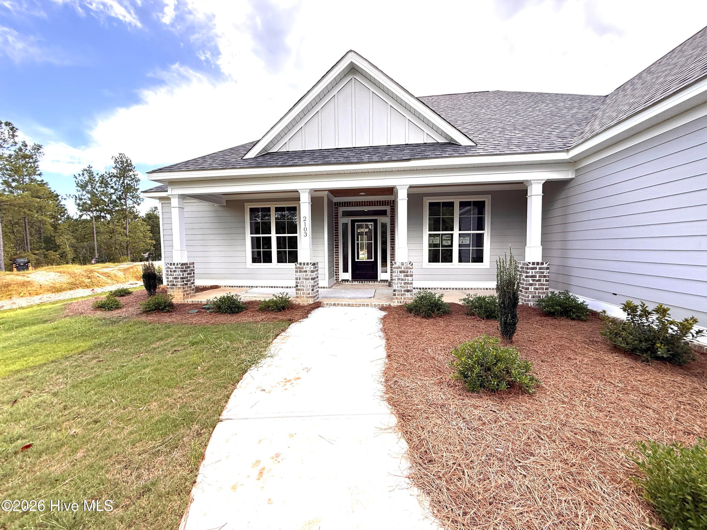 Single Family Residence at 2103 Waterbridge Lane, Aiken, SC 29803, photo 4 of 44