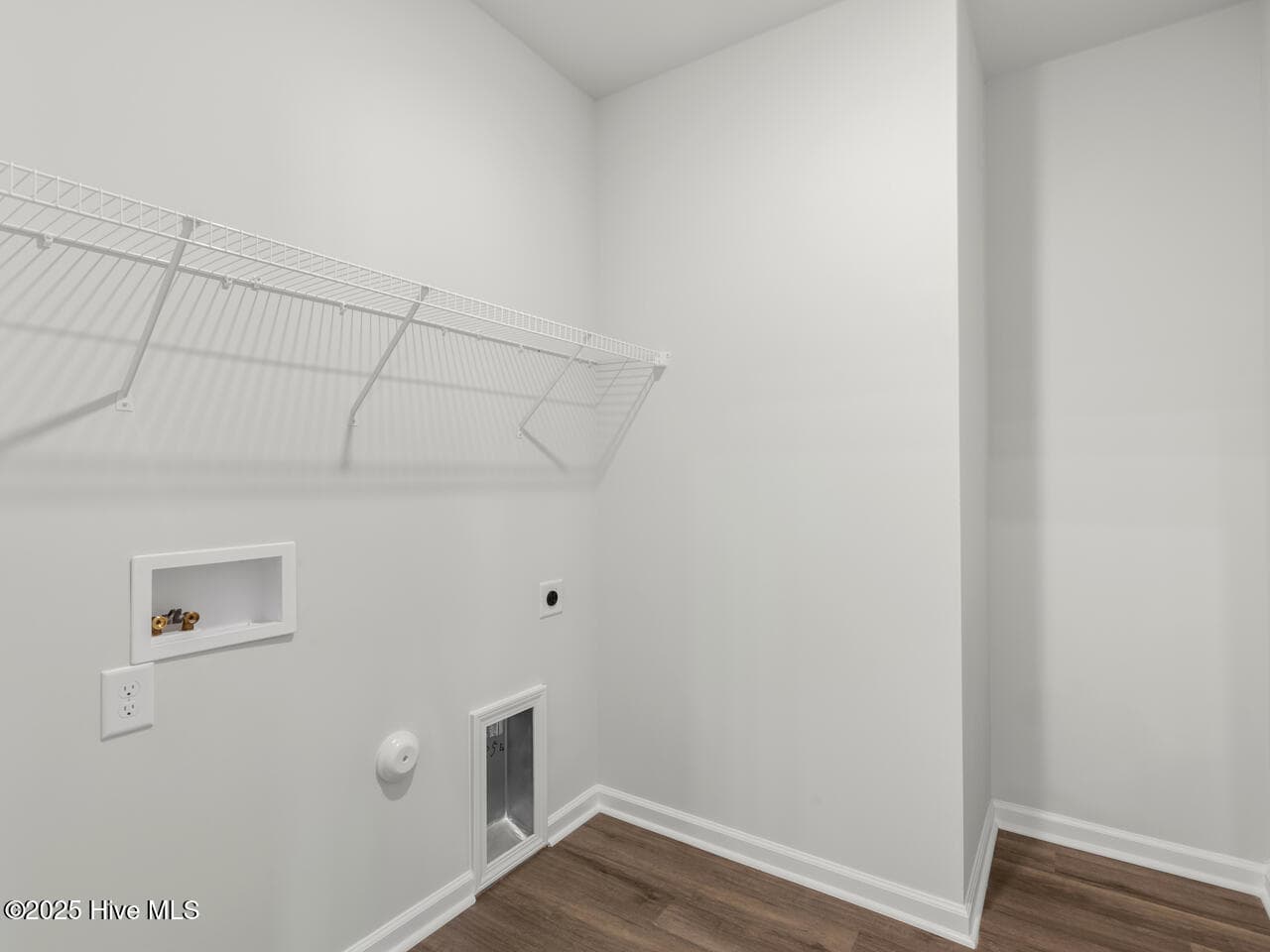 Single Family Residence at 424 Matthews Farm Road Lot 180, Hubert, NC 28539, photo 21 of 38