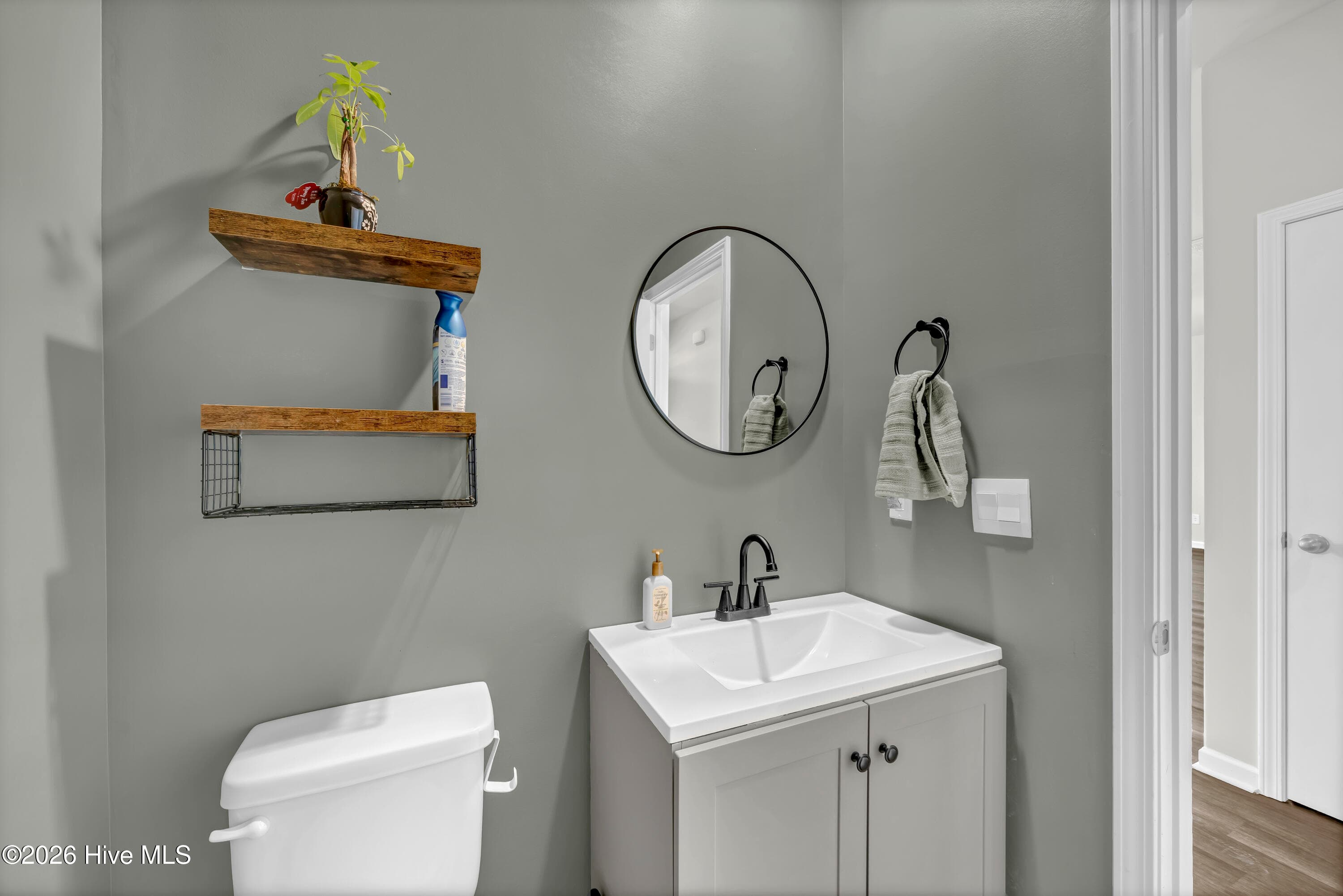 Single Family Residence at 824 Delta Court, Wilmington, NC 28401, photo 16 of 32