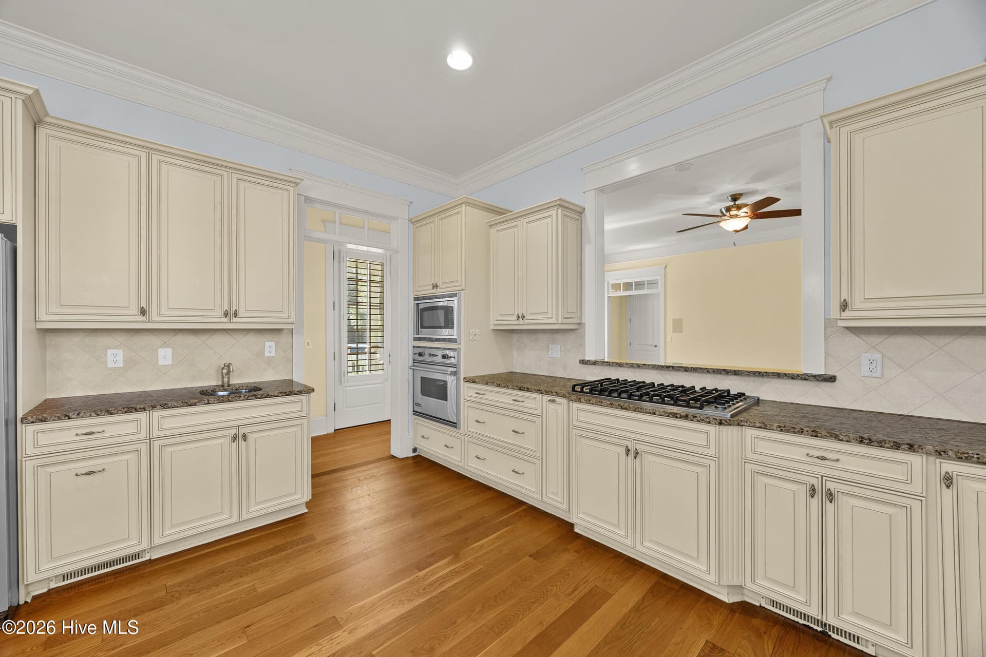 Single Family Residence at 6524 Brevard Drive, Wilmington, NC 28405, photo 8 of 143