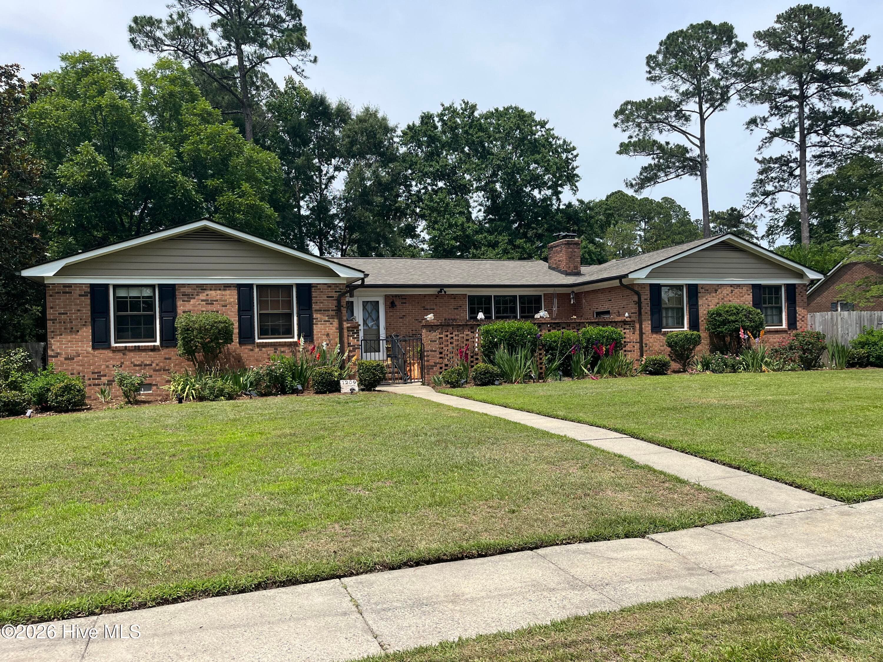 Single Family Residence at 1209 W Highland Avenue, Kinston, NC 28501, photo 5 of 55
