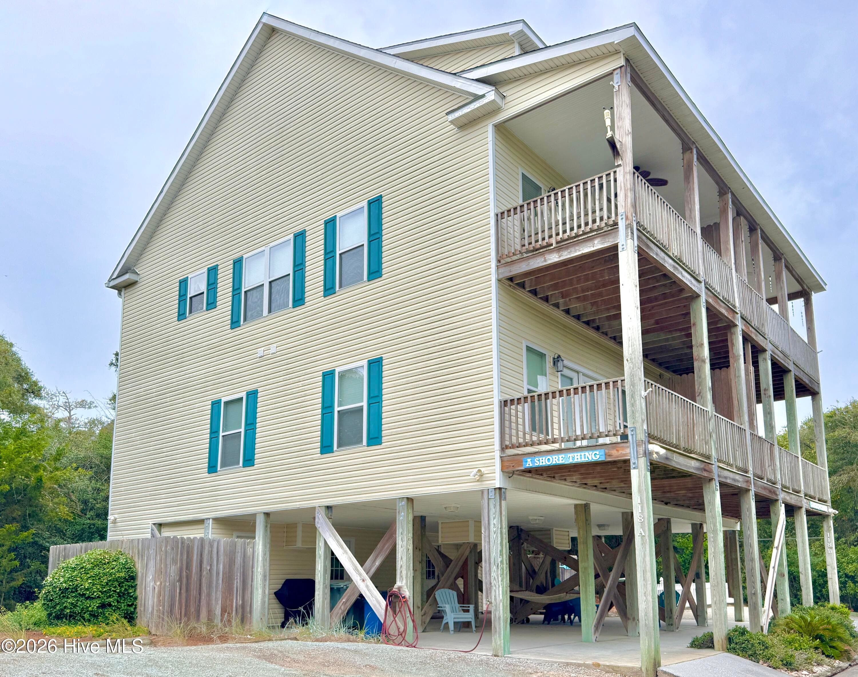 Townhouse at 118 Shell Drive West, Emerald Isle, NC 28594, photo 5 of 67
