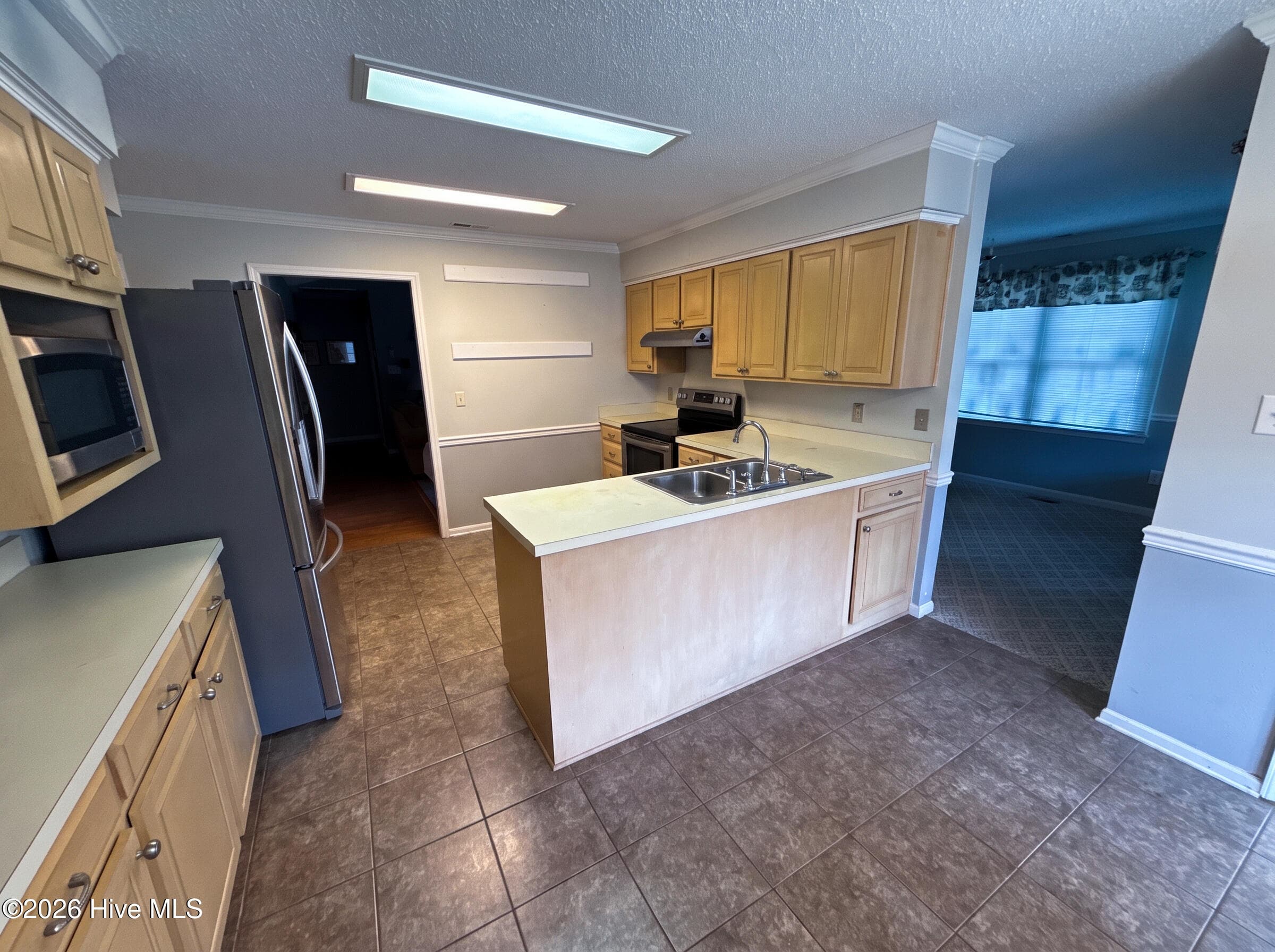 Single Family Residence at 1811 Caracara Drive, New Bern, NC 28560, photo 7 of 29