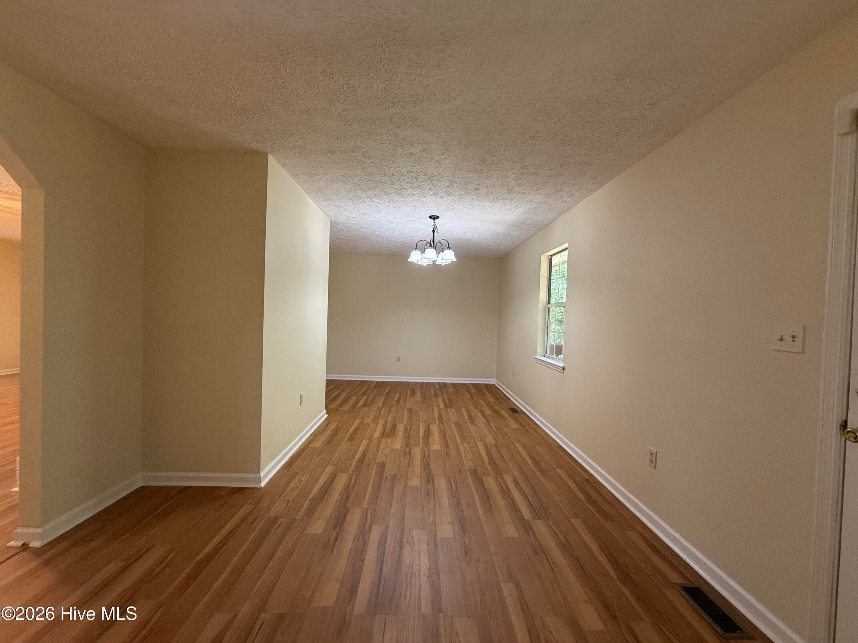 Single Family Residence at 422 King Lane, Thomson, GA 30824, photo 5 of 22