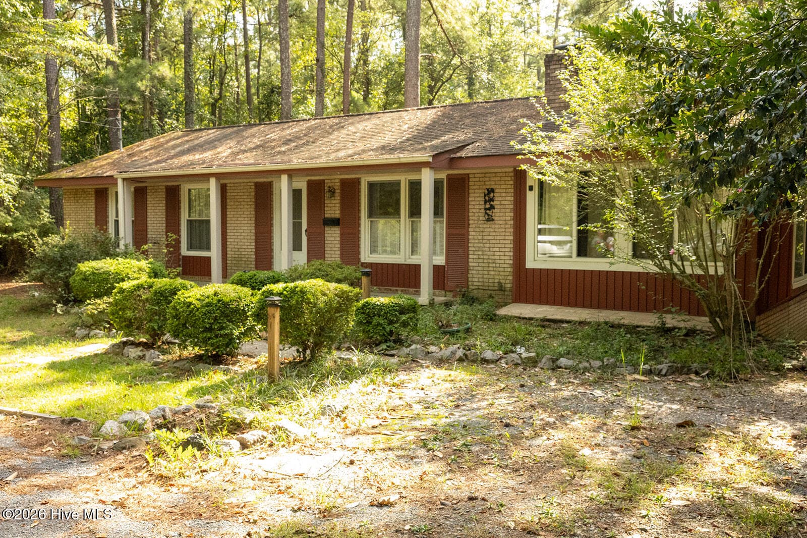 Single Family Residence at 1610 E Indiana Avenue, Southern Pines, NC 28387, photo 2 of 24