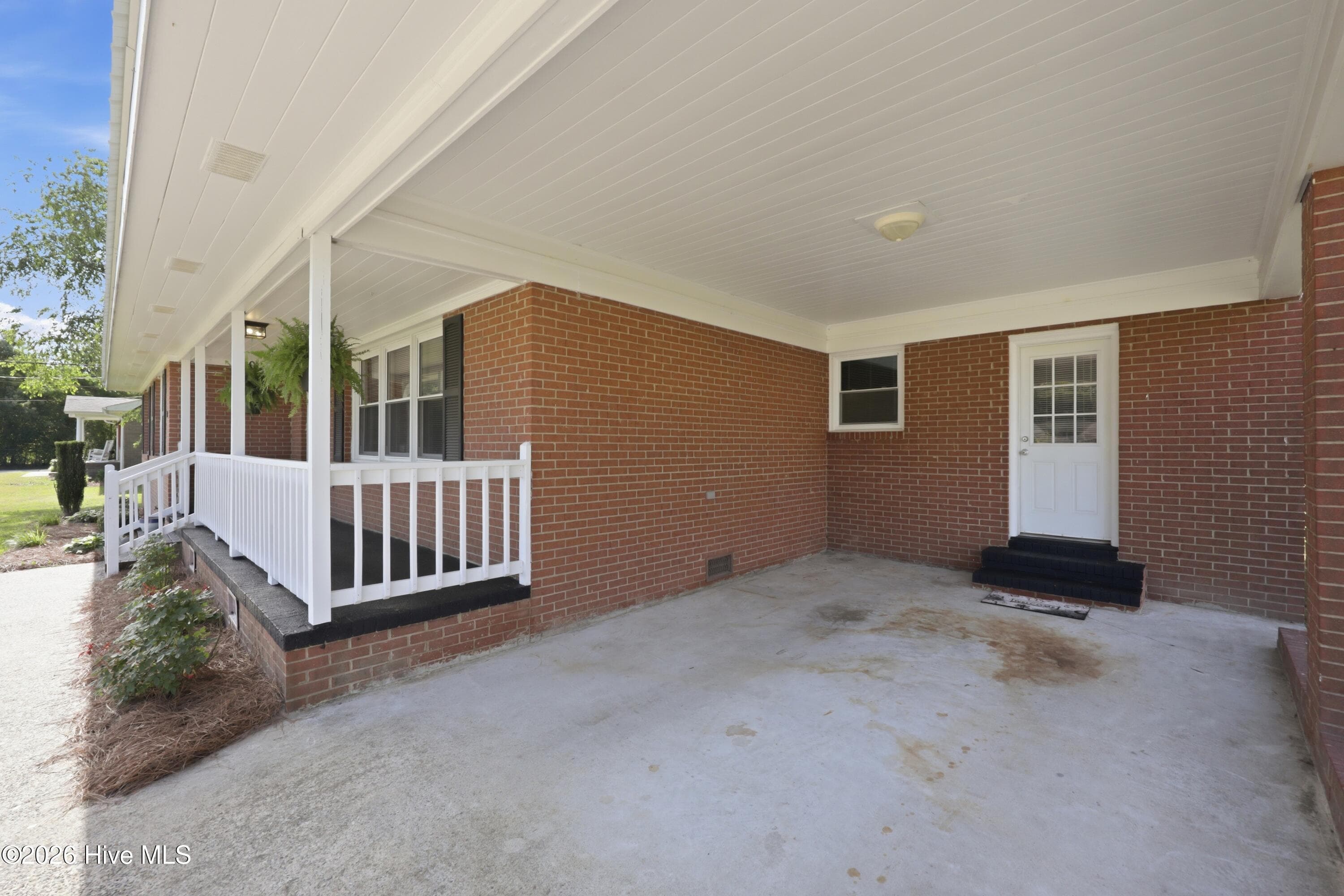 Single Family Residence at 755 Central Avenue, Kinston, NC 28504, photo 15 of 41