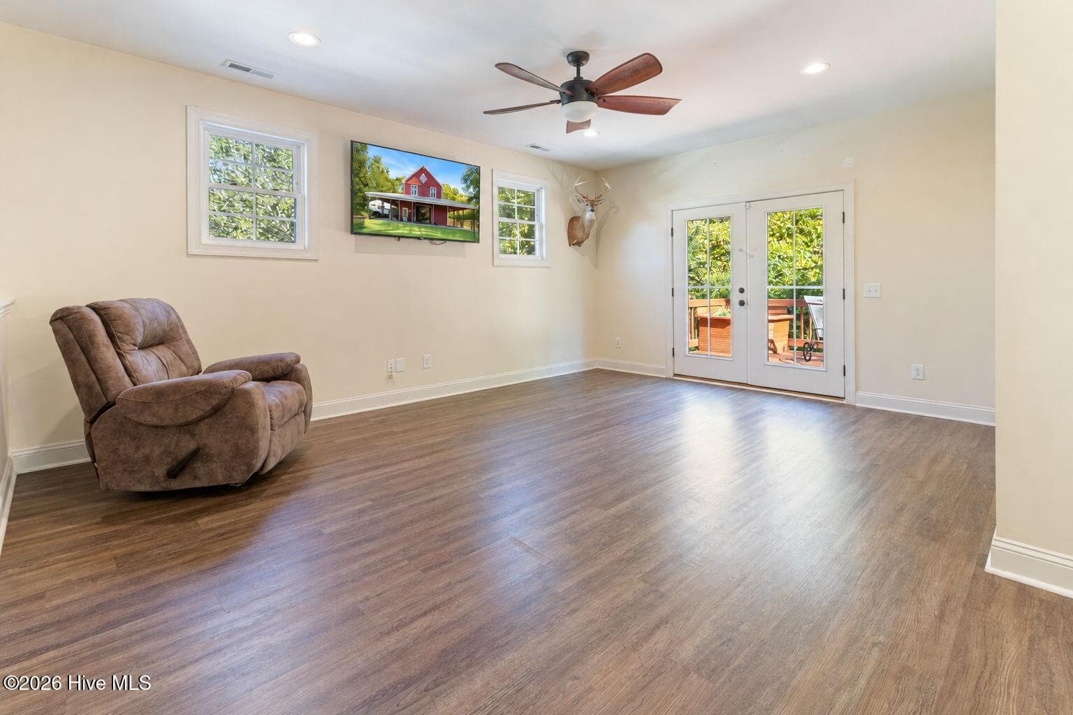 Single Family Residence at 28705 N Turnpike Road, Wagram, NC 28396, photo 23 of 63