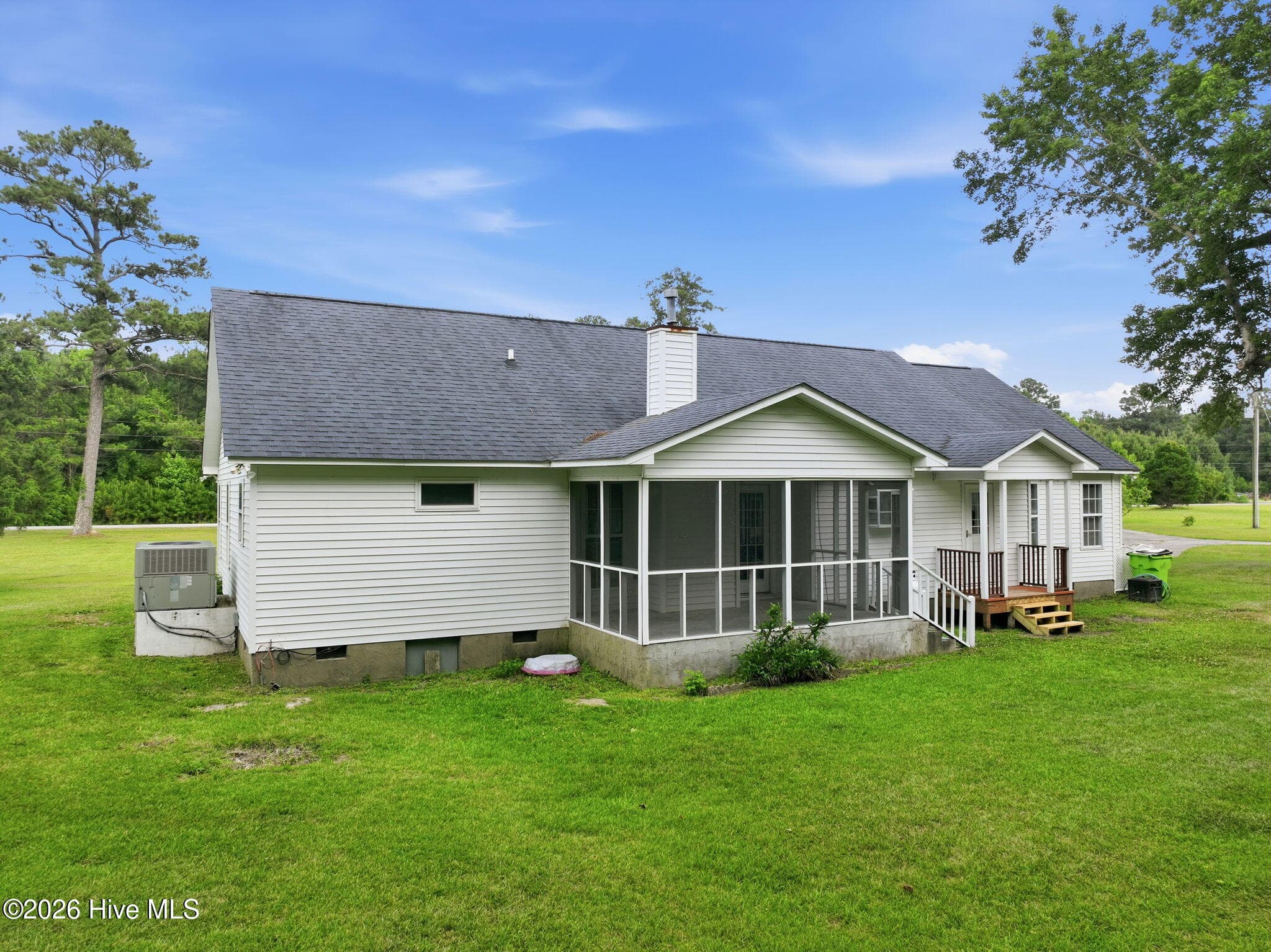 Single Family Residence at 225 Godfrey Boulevard, Havelock, NC 28532, photo 2 of 28