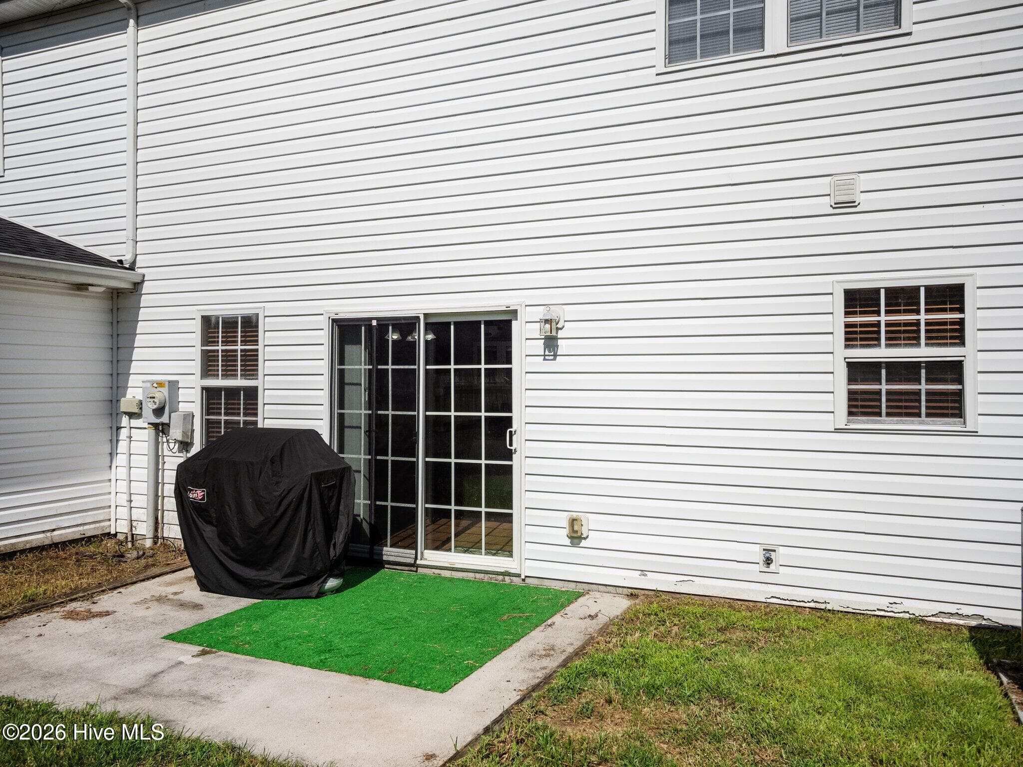 Townhouse at 110 Creeker Town Way, Hubert, NC 28539, photo 5 of 44