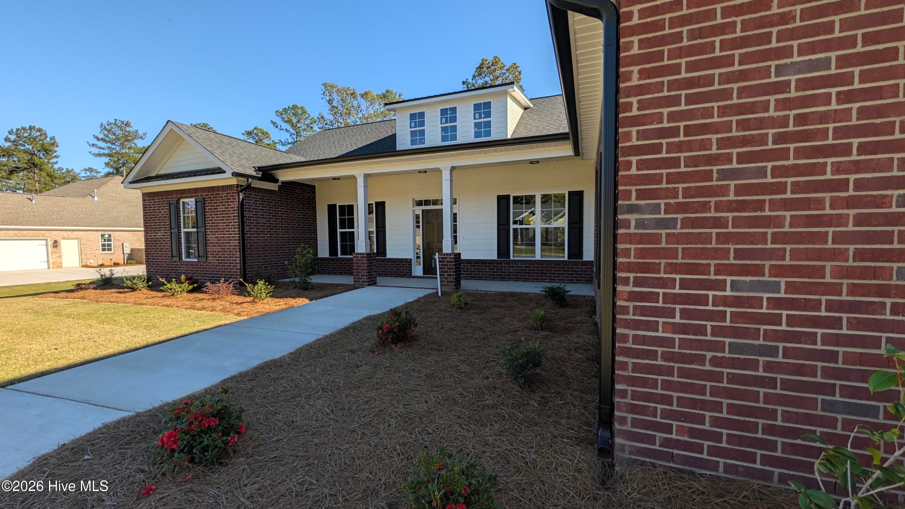 rocking-chair front porch - 425 Longshadow Drive, Aiken, SC 29803