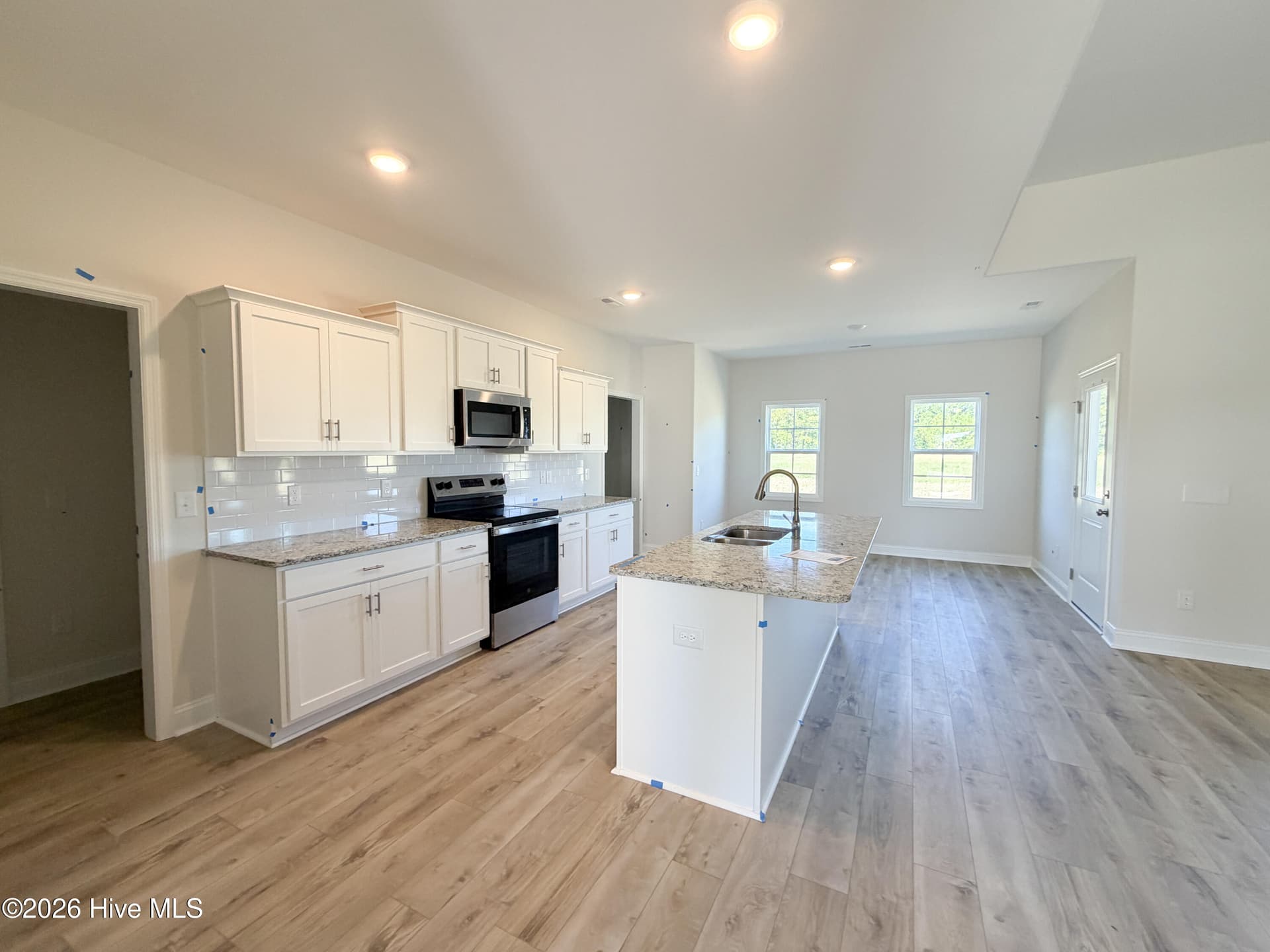 816 Tupelo Tree Drive, Hubert, NC 28539