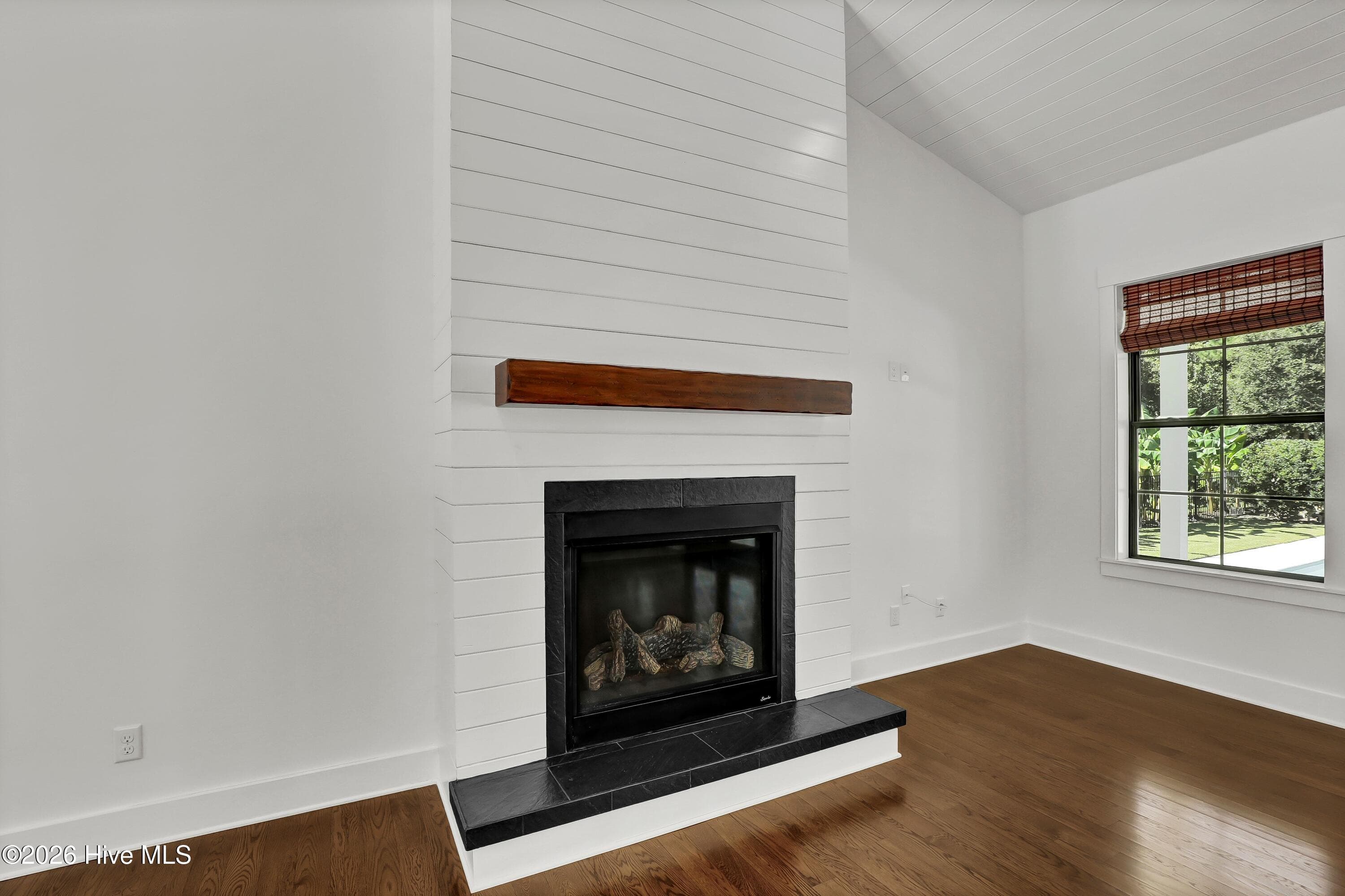 Single Family Residence at 351 Olde Point Loop, Hampstead, NC 28443, photo 22 of 81