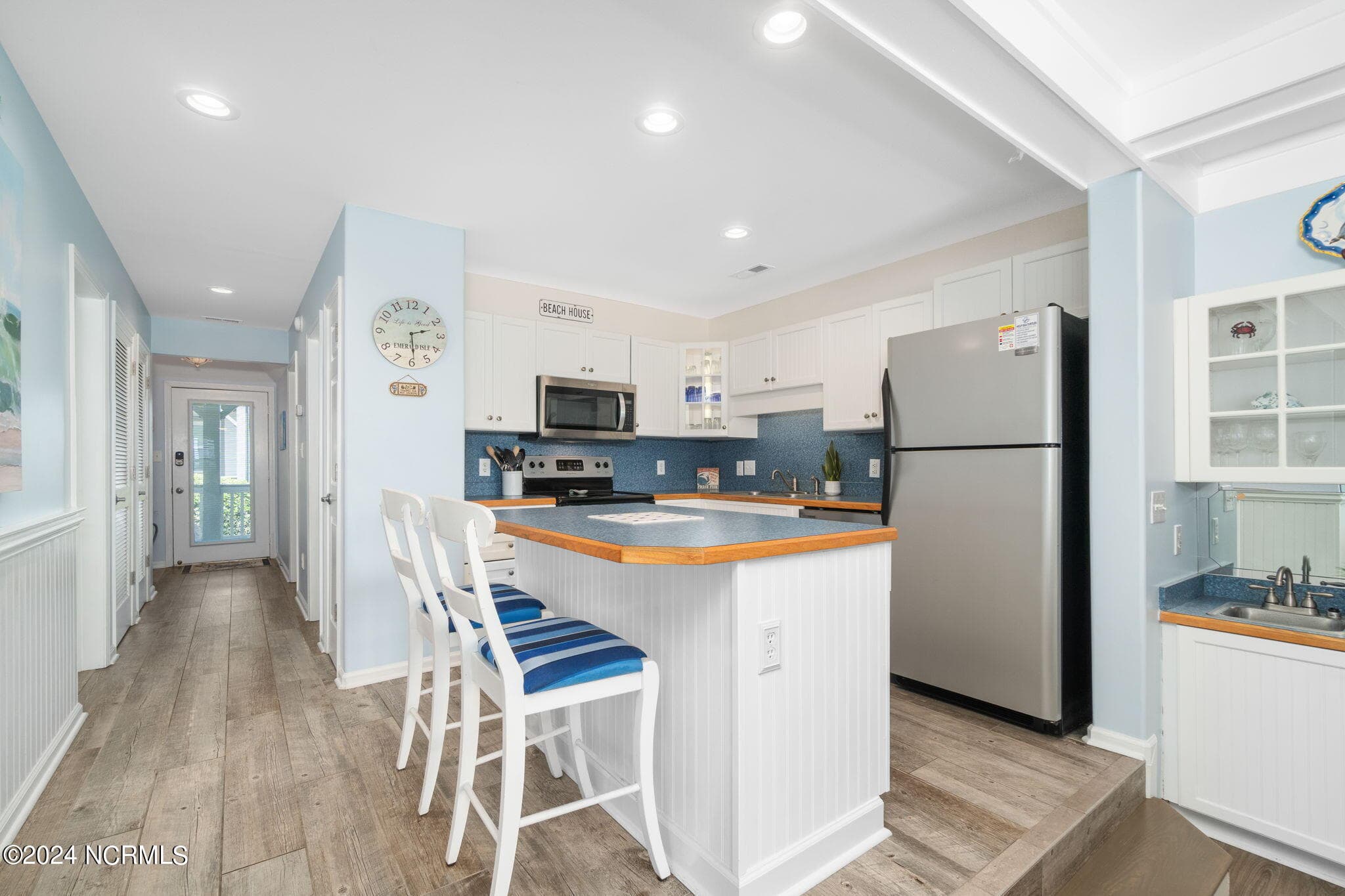 Condominium at 2905 Pointe West Drive B1 Pier Pointe, Emerald Isle, NC 28594, photo 4 of 43