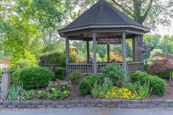 River Bend - 15a Masters Court Drive, New Bern, NC 28562