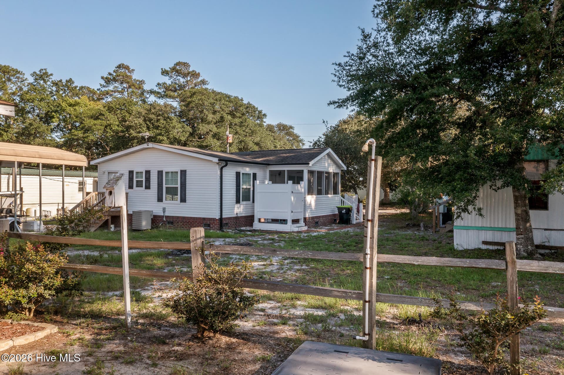 Manufactured Home at 1989 Scotch Sea Lane SW, Supply, NC 28462, photo 37 of 49