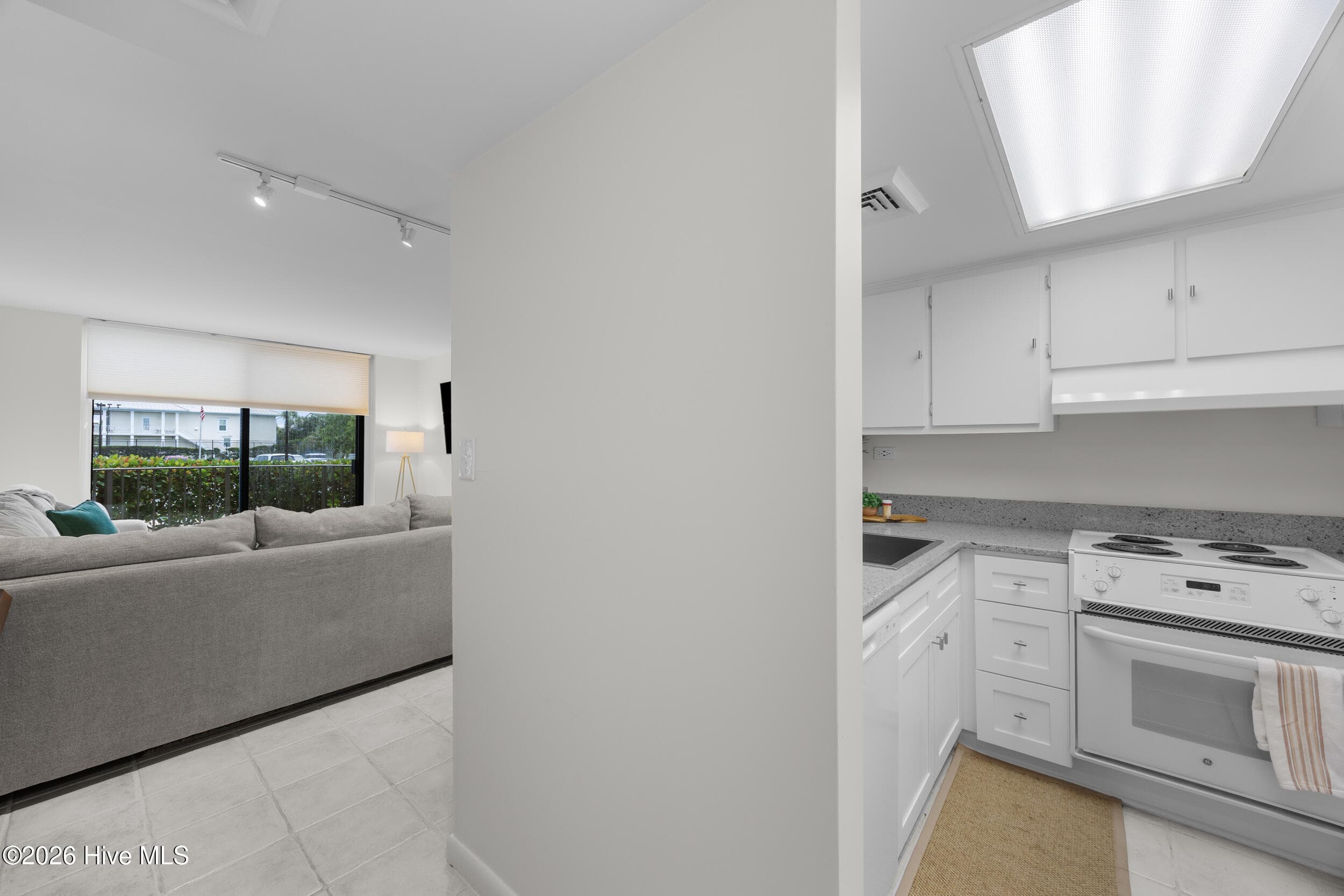 Condominium at 322 Causeway Drive Ste 101, Wrightsville Beach, NC 28480, photo 8 of 42