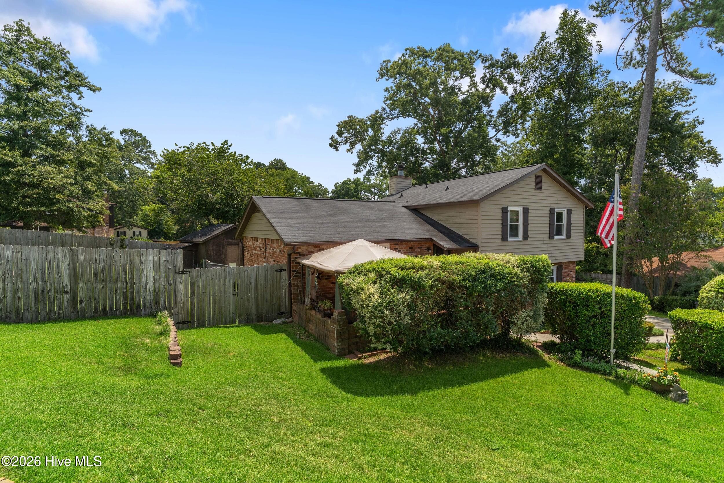 Single Family Residence at 340 Oakleaf Court, Martinez, GA 30907, photo 3 of 61