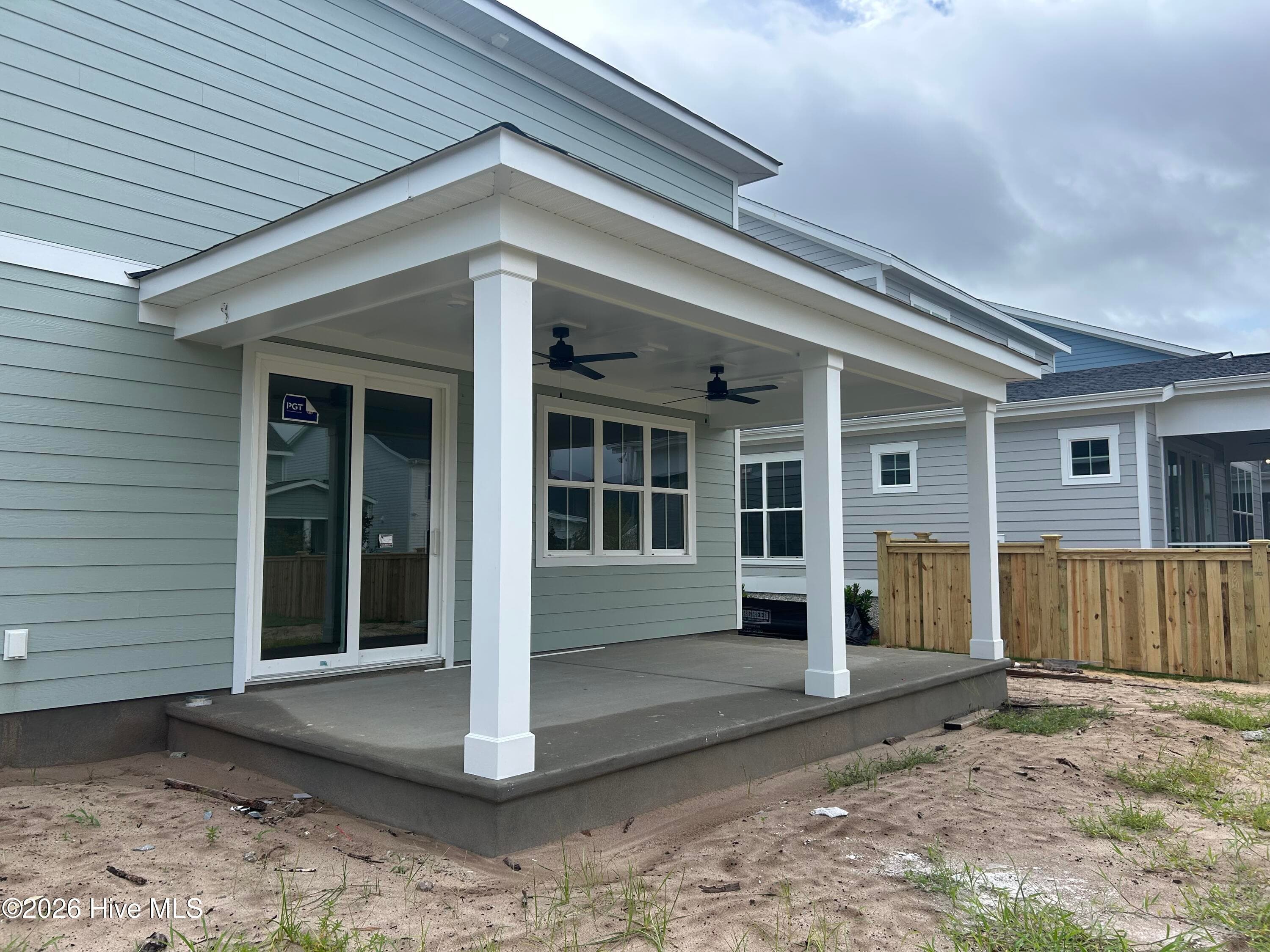 Large covered back porch - 5202 Moonshell Loop, Wilmington, NC 28412