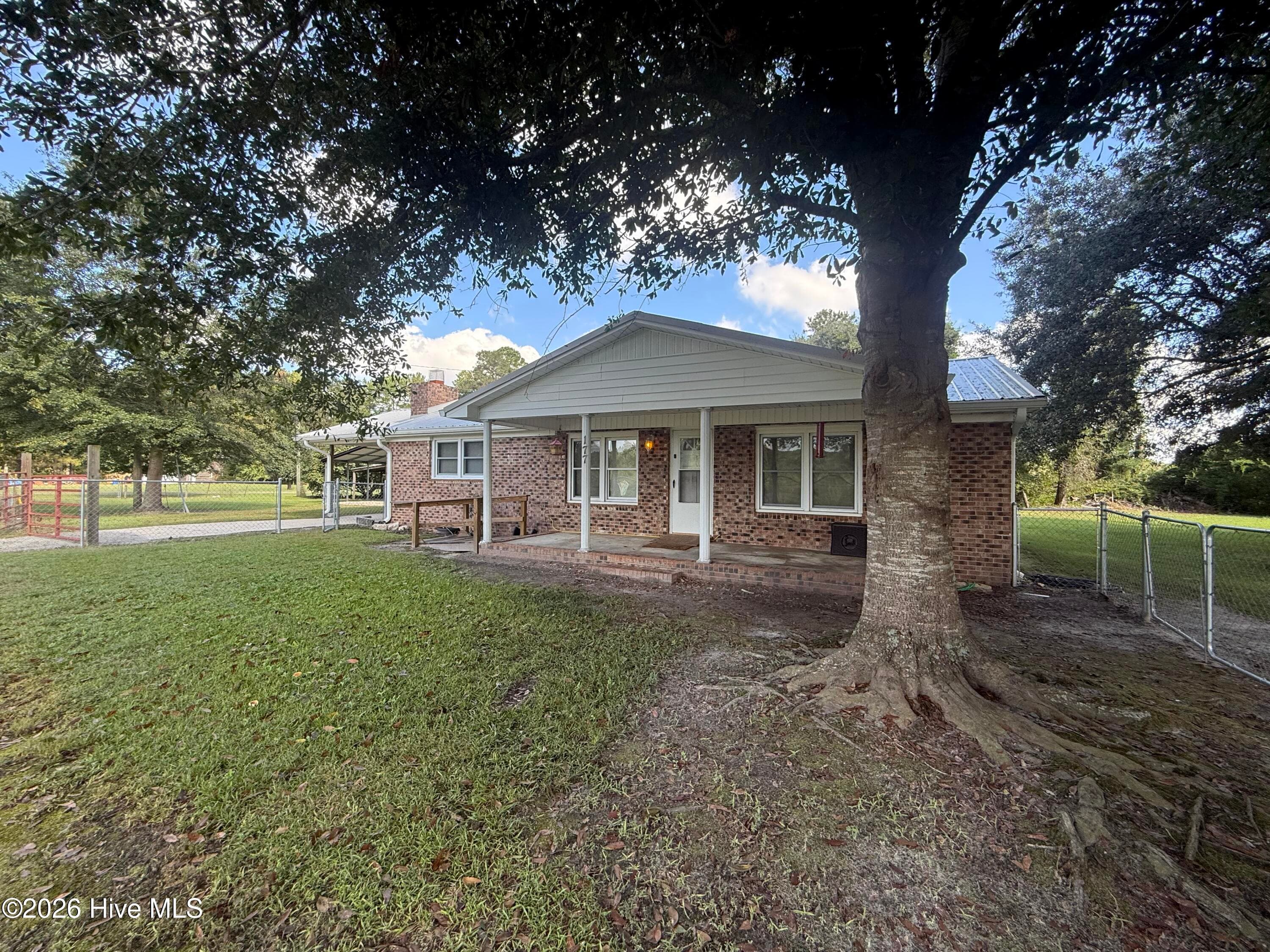 177 Elbow Road, Hallsboro, NC 28442