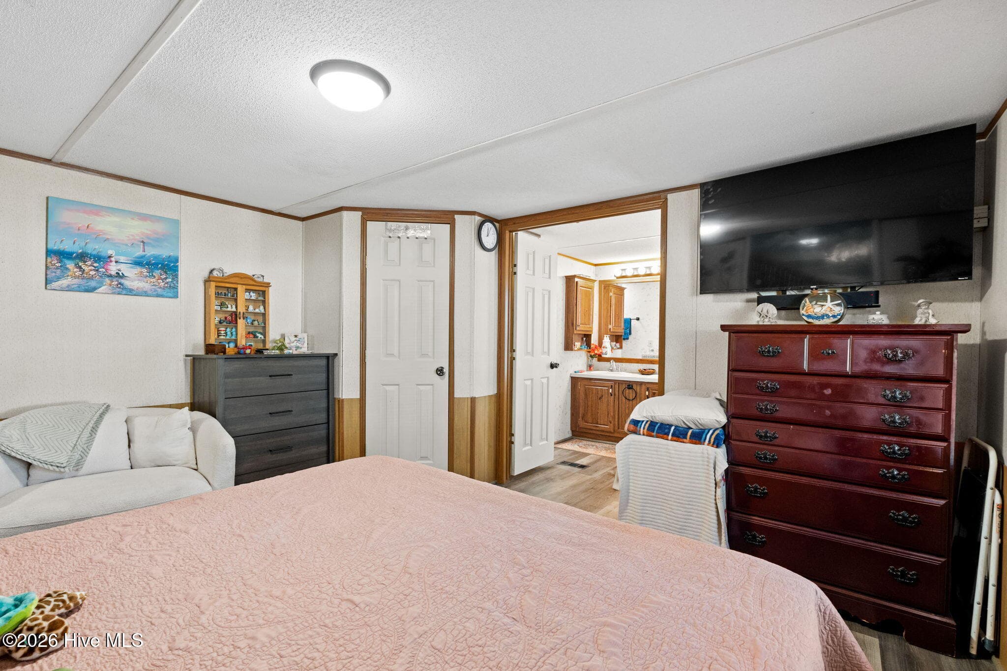Manufactured Home at 2882 Six Pence Drive SW, Supply, NC 28462, Supply, photo 13 of 44