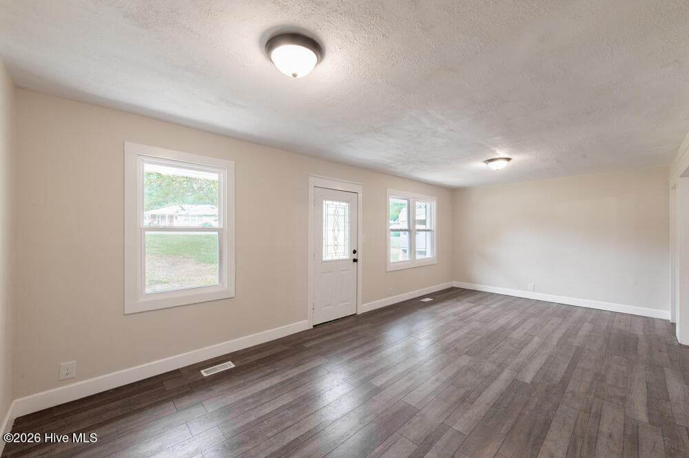 Single Family Residence at 9 Linnet Loop, North Augusta, SC 29841, photo 9 of 27