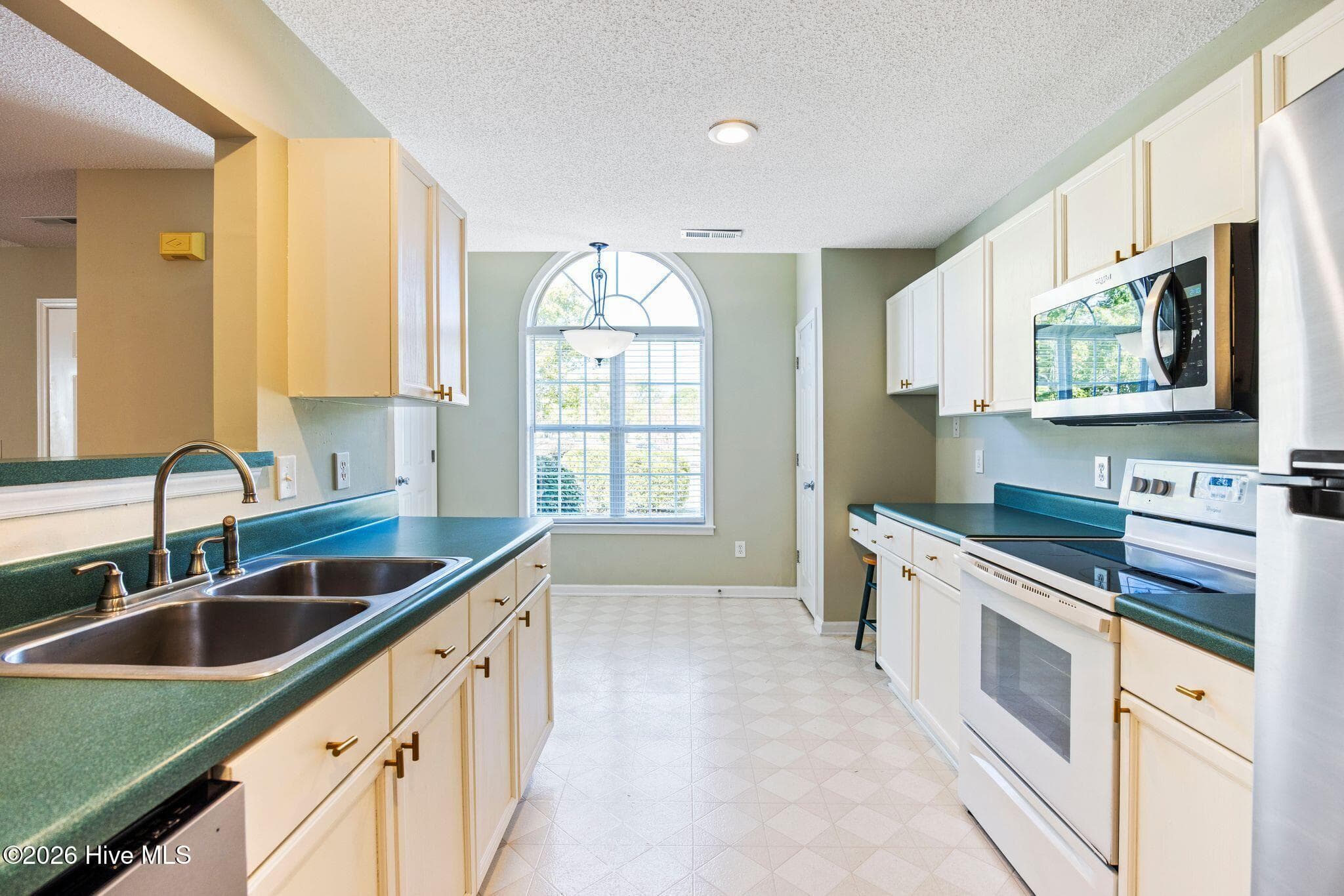 Single Family Residence at 915 Turgotine Lane, Wilmington, NC 28412, photo 23 of 58