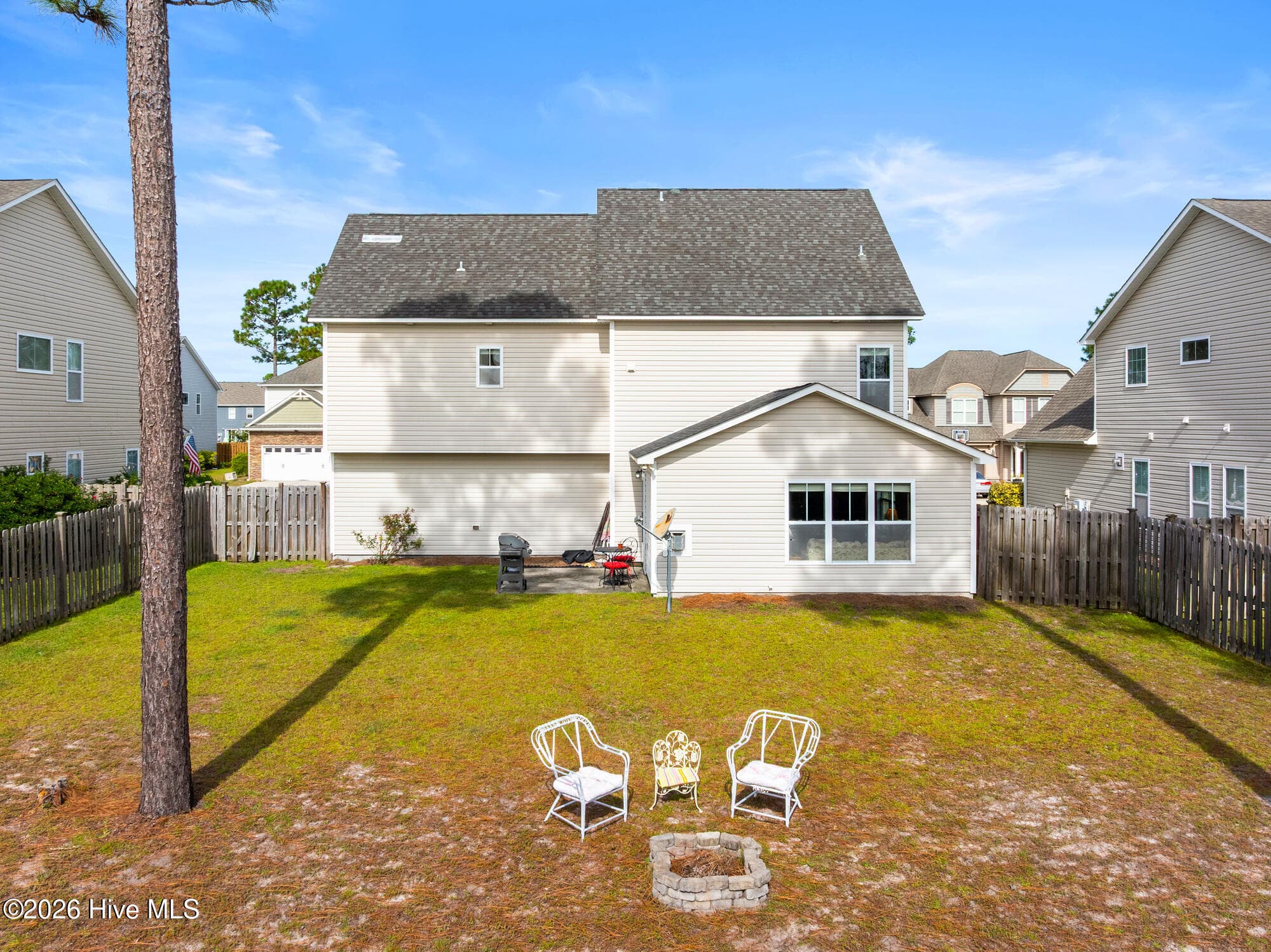 Single Family Residence at 8025 Footpath Road, Leland, NC 28451, photo 28 of 102