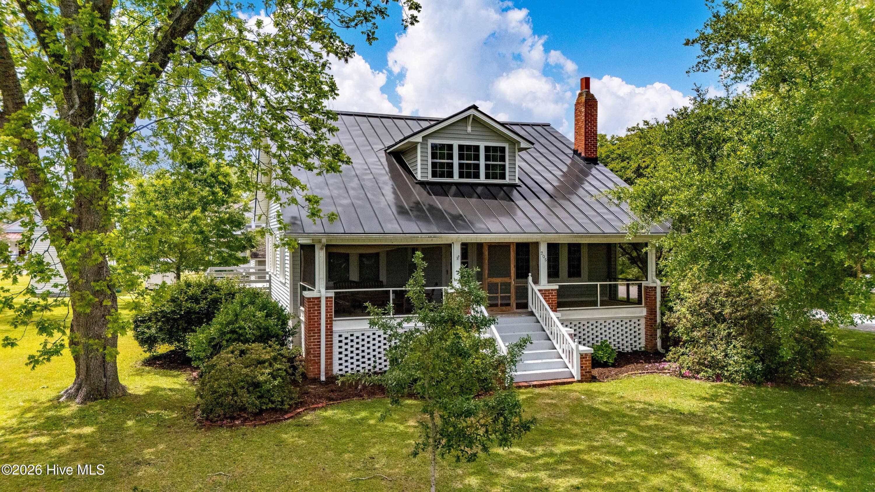 Single Family Residence at 205 High Street, Oriental, NC 28571, photo 2 of 80