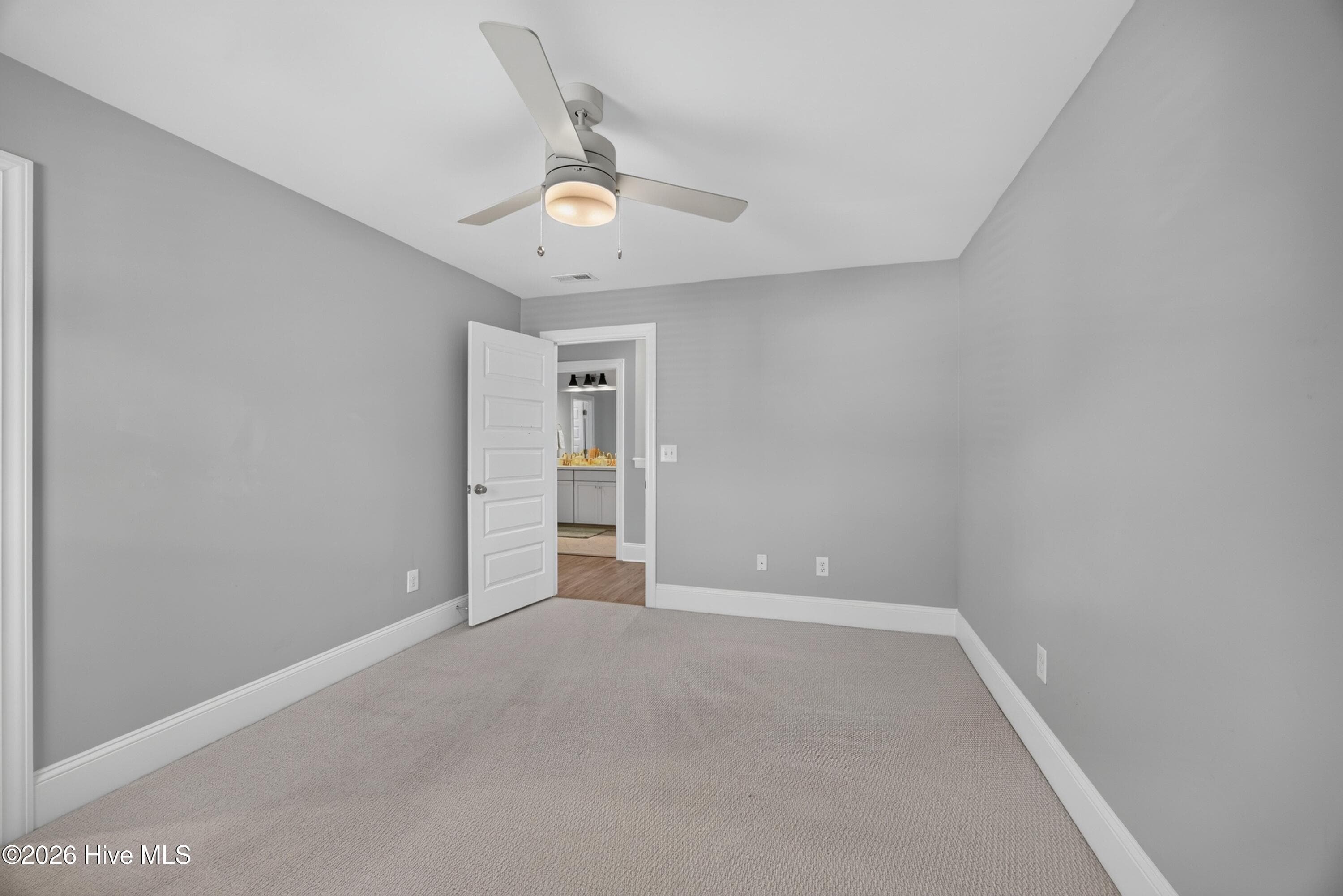 Single Family Residence at 5507 Ivy Stone Lane, Wilmington, NC 28403, photo 19 of 25