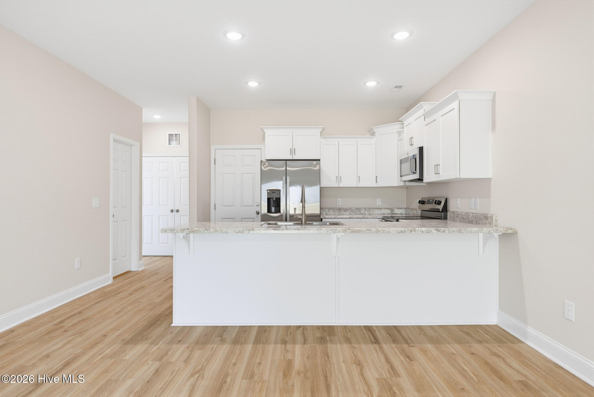 Townhouse at 305 Coastal Reef Court, Holly Ridge, NC 28445, photo 7 of 27