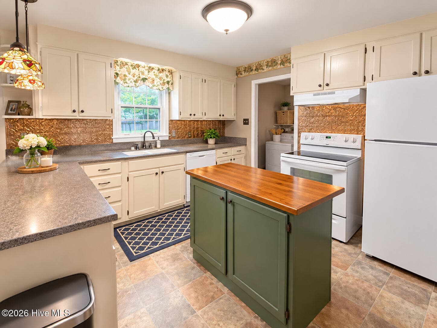 Single Family Residence at 500 Guill Street, Thomson, GA 30824, photo 4 of 17